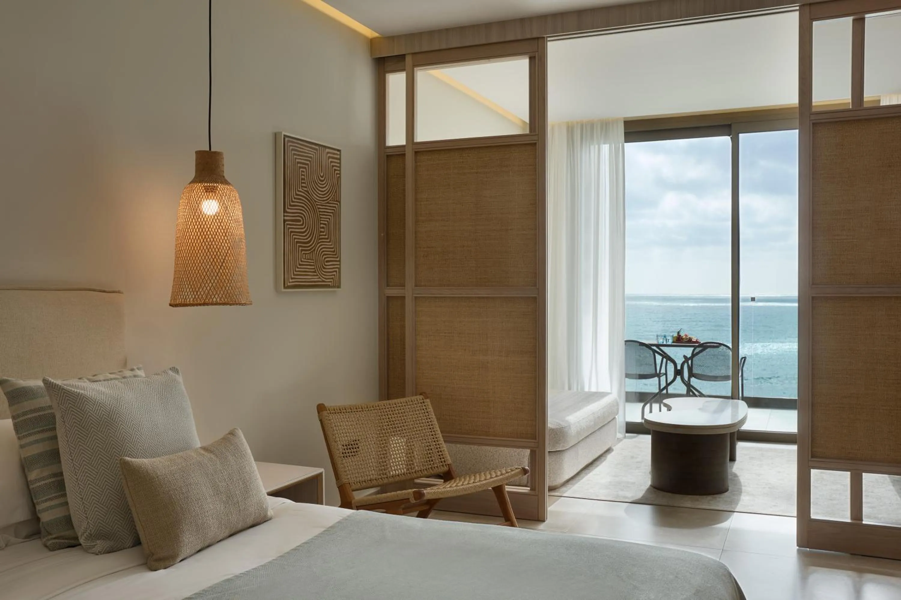 Photo of the whole room, Bed in Mare Paphos