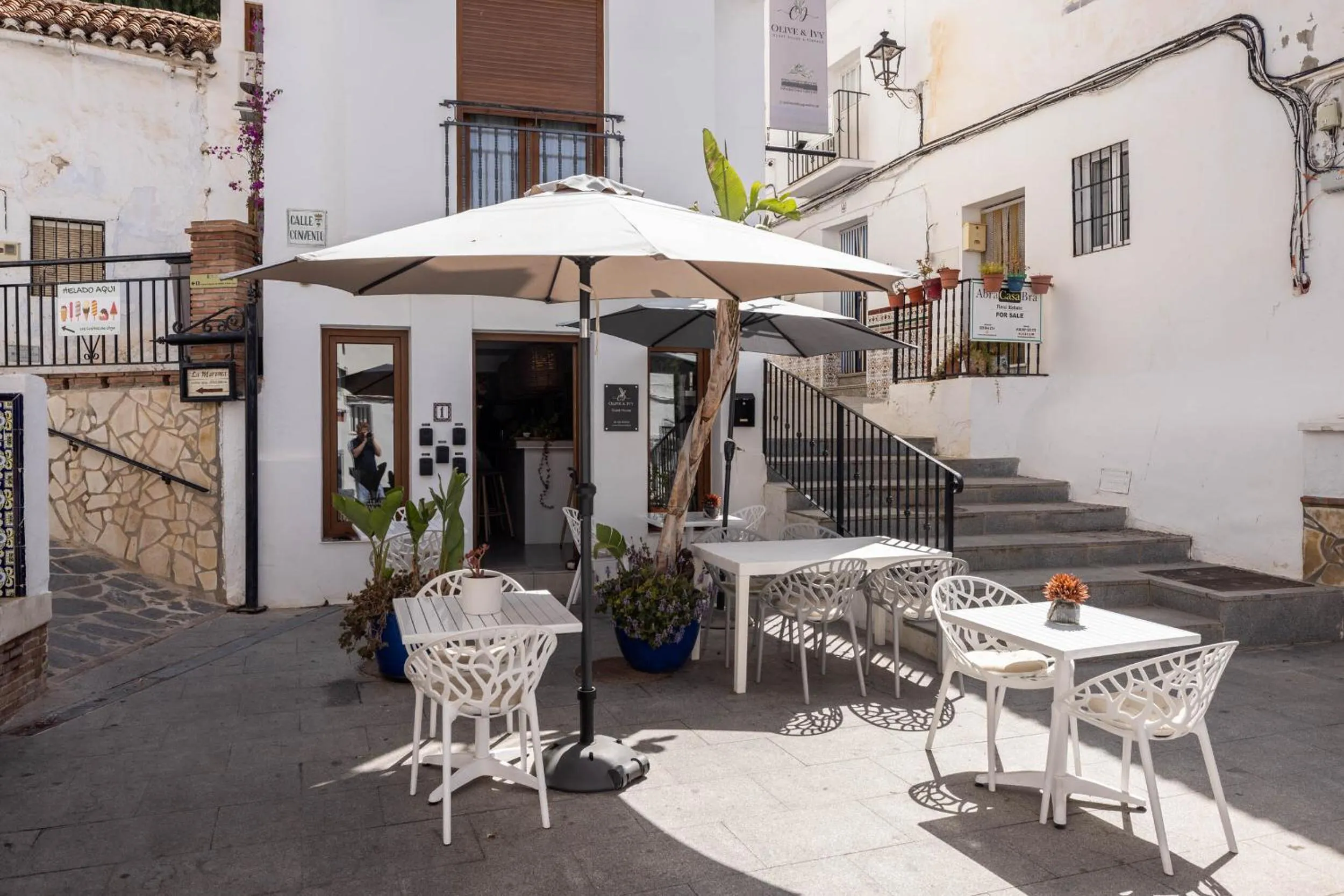 Property building in Olive & Ivy Guesthouse