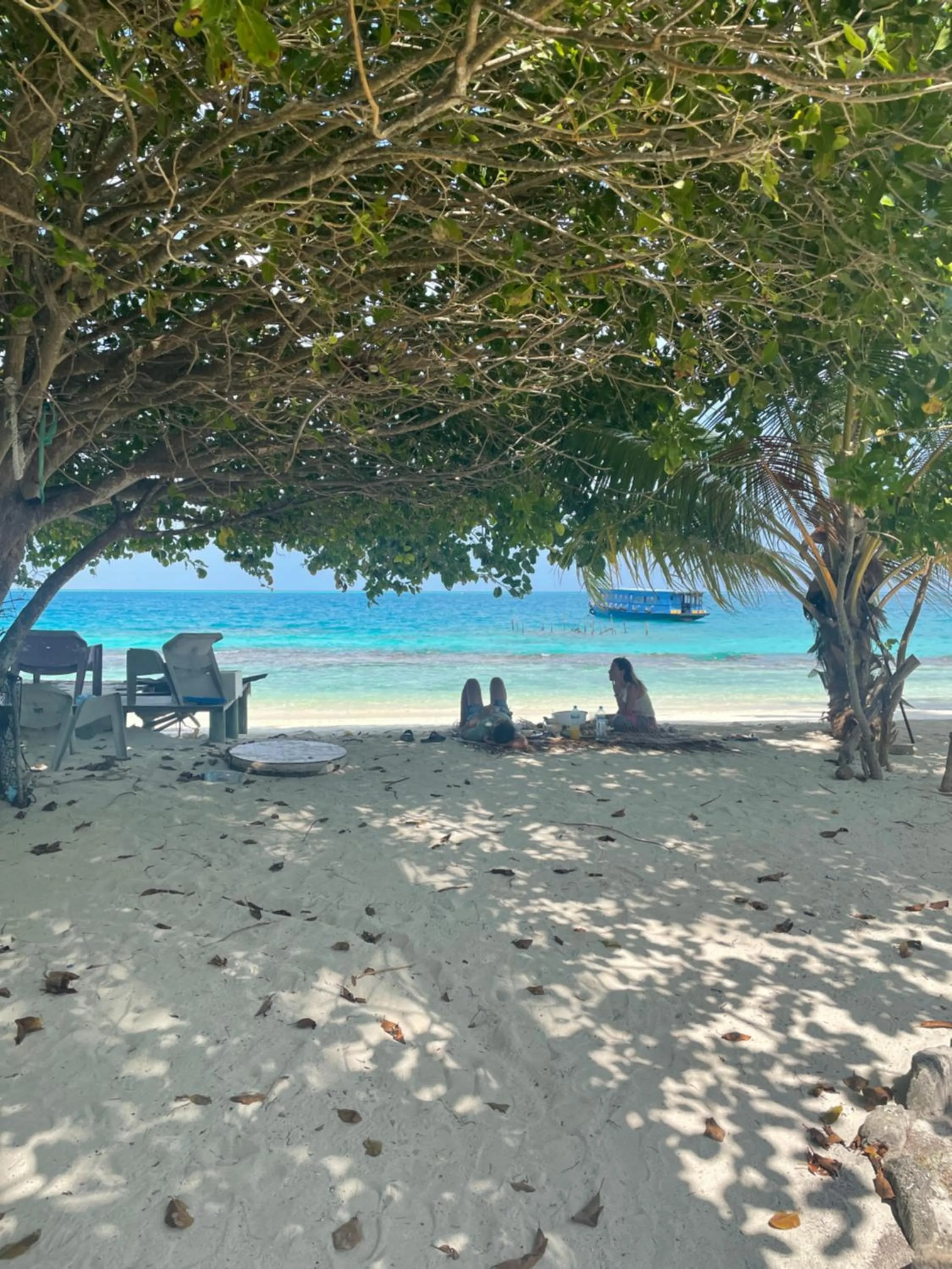 Mandhoo Inn