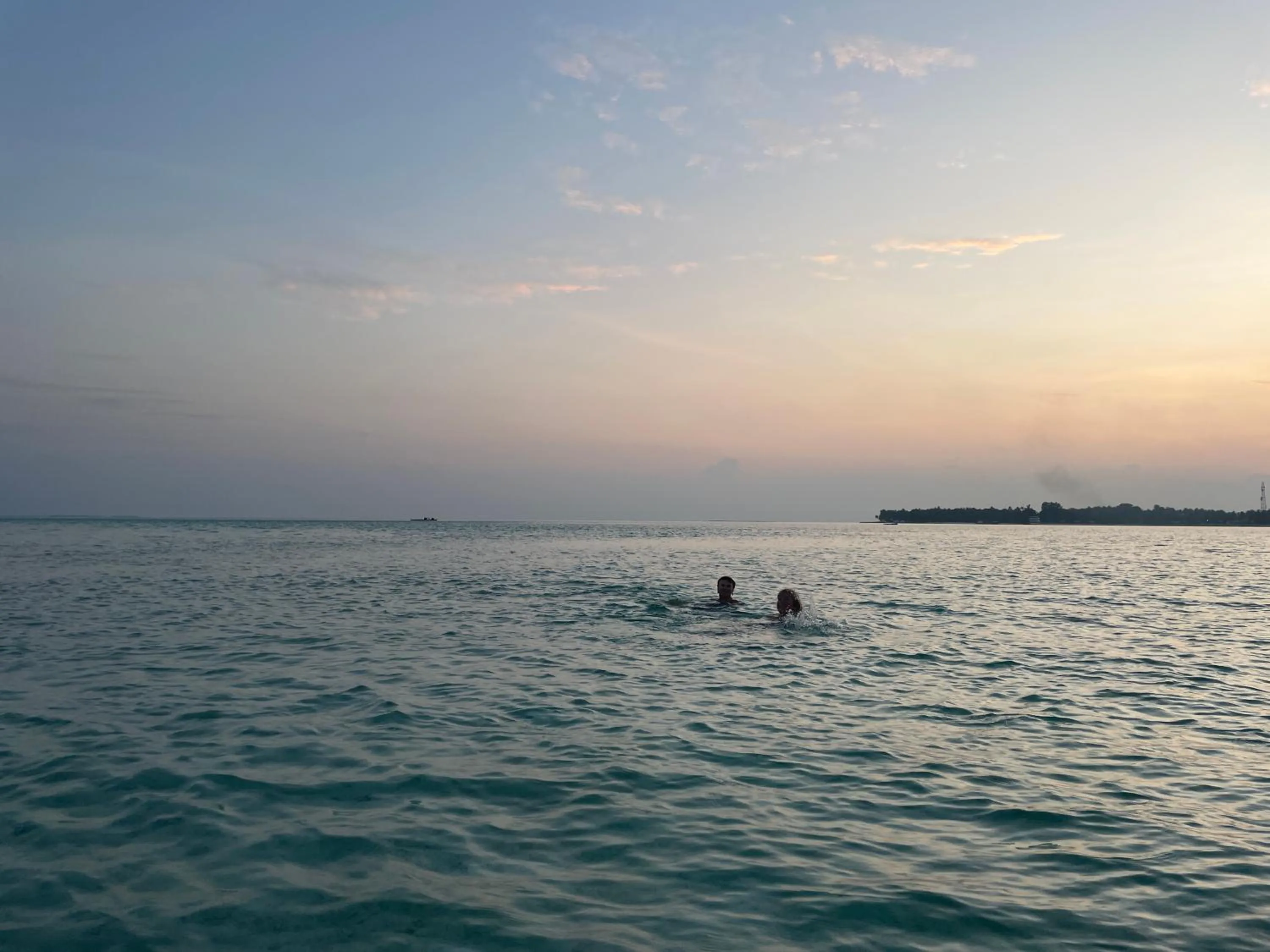 Snorkeling in Mandhoo Inn