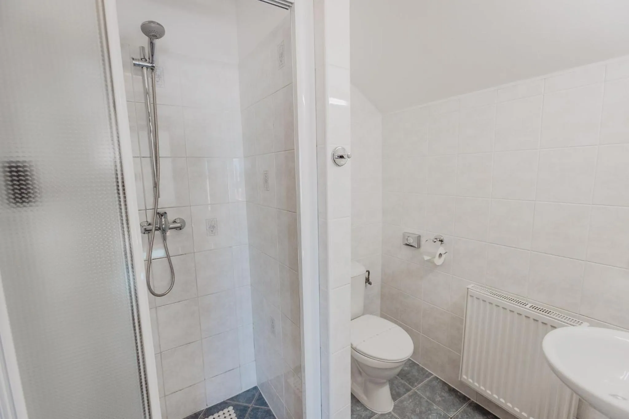 Bathroom in Hotel U Valdické brány