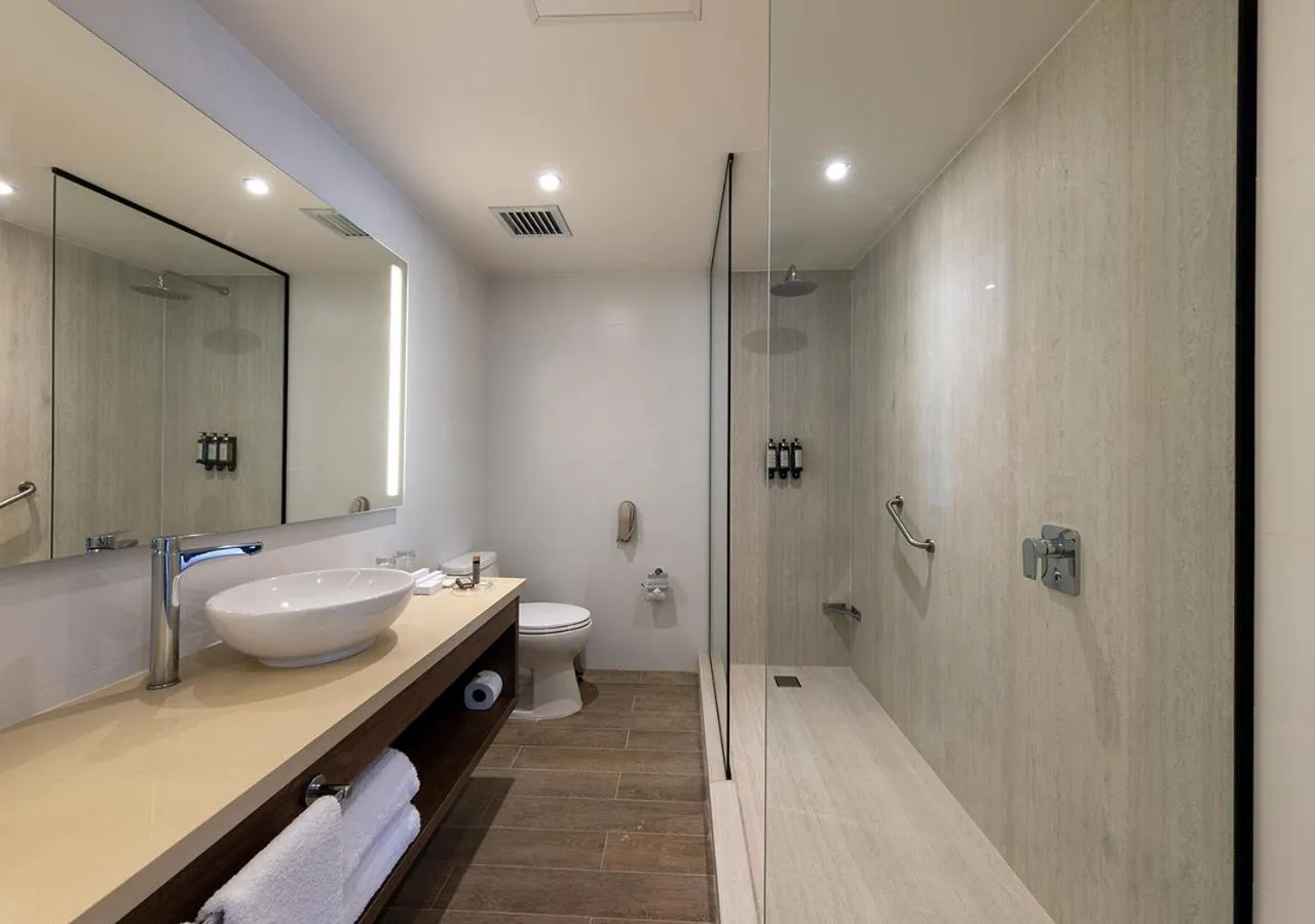 Shower in Aranwa Paracas Resort & Spa