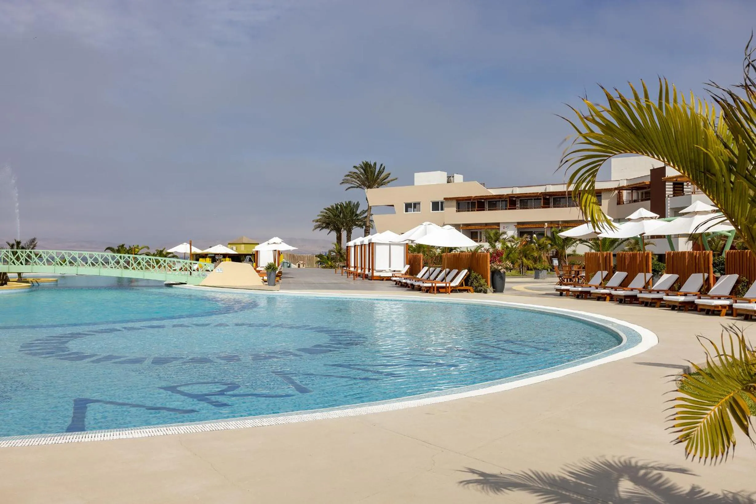 Swimming pool in Aranwa Paracas Resort & Spa