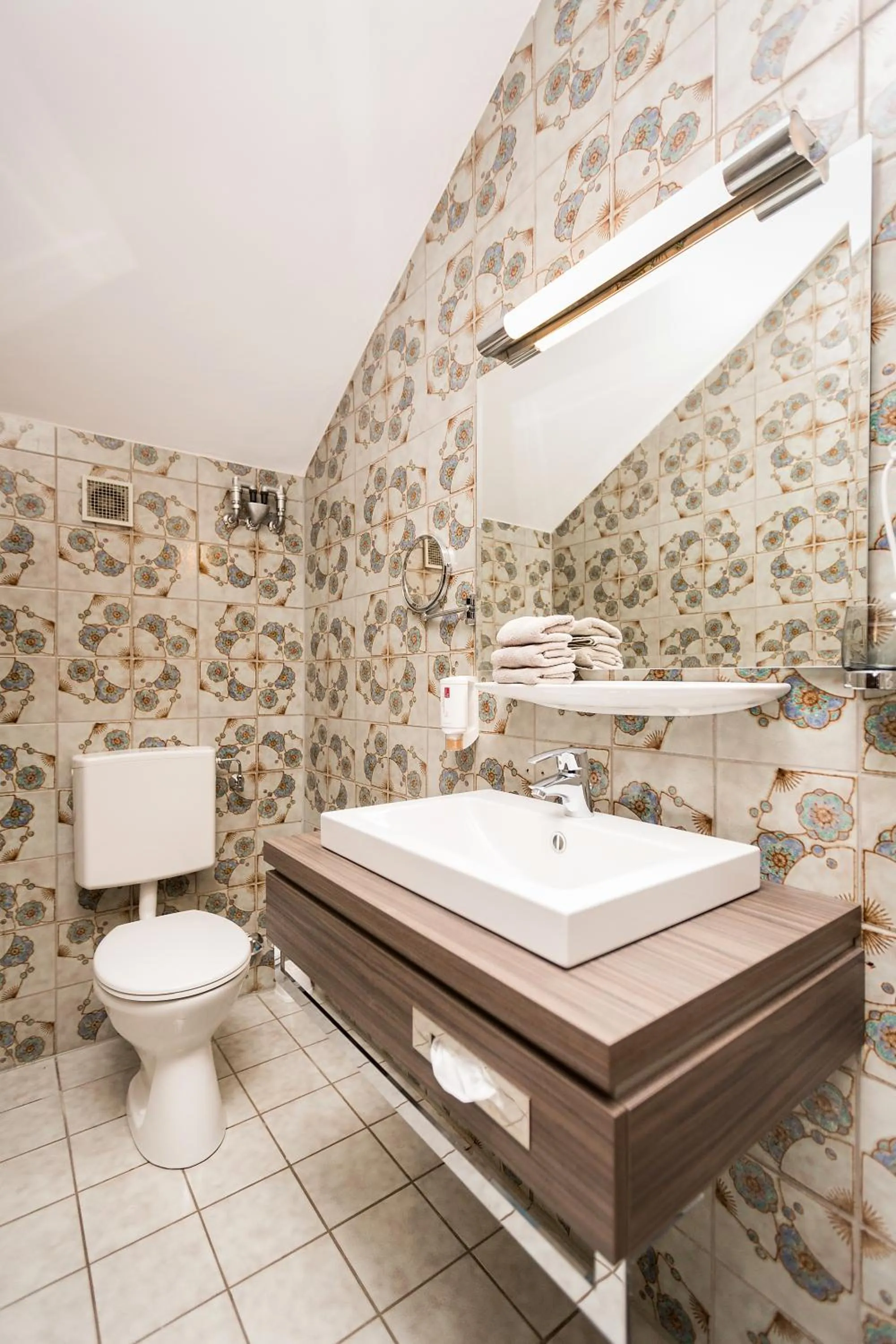 Bathroom in Hotel Alpenhof Postillion