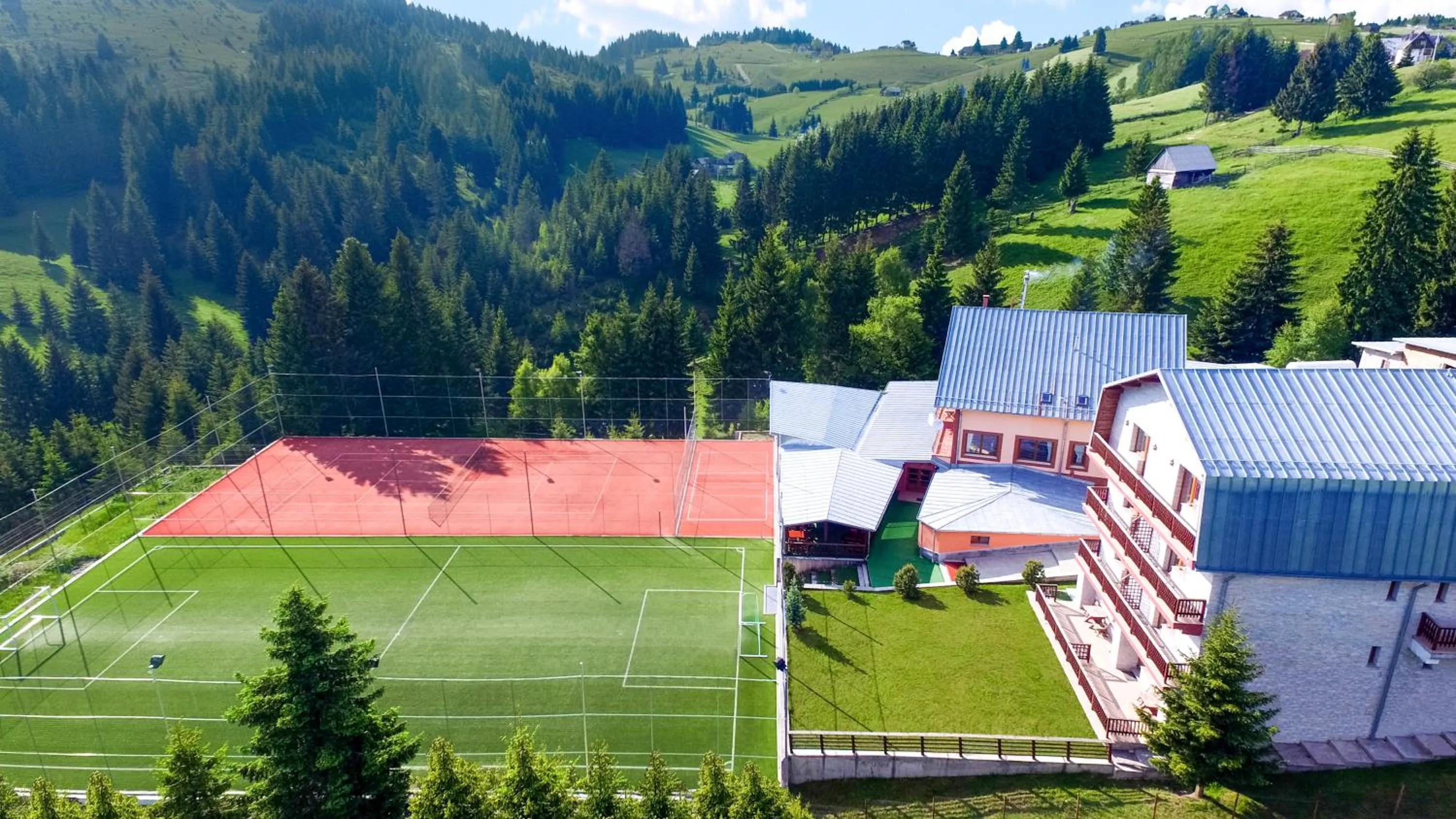 Property building in Resort EuroPark Fundata