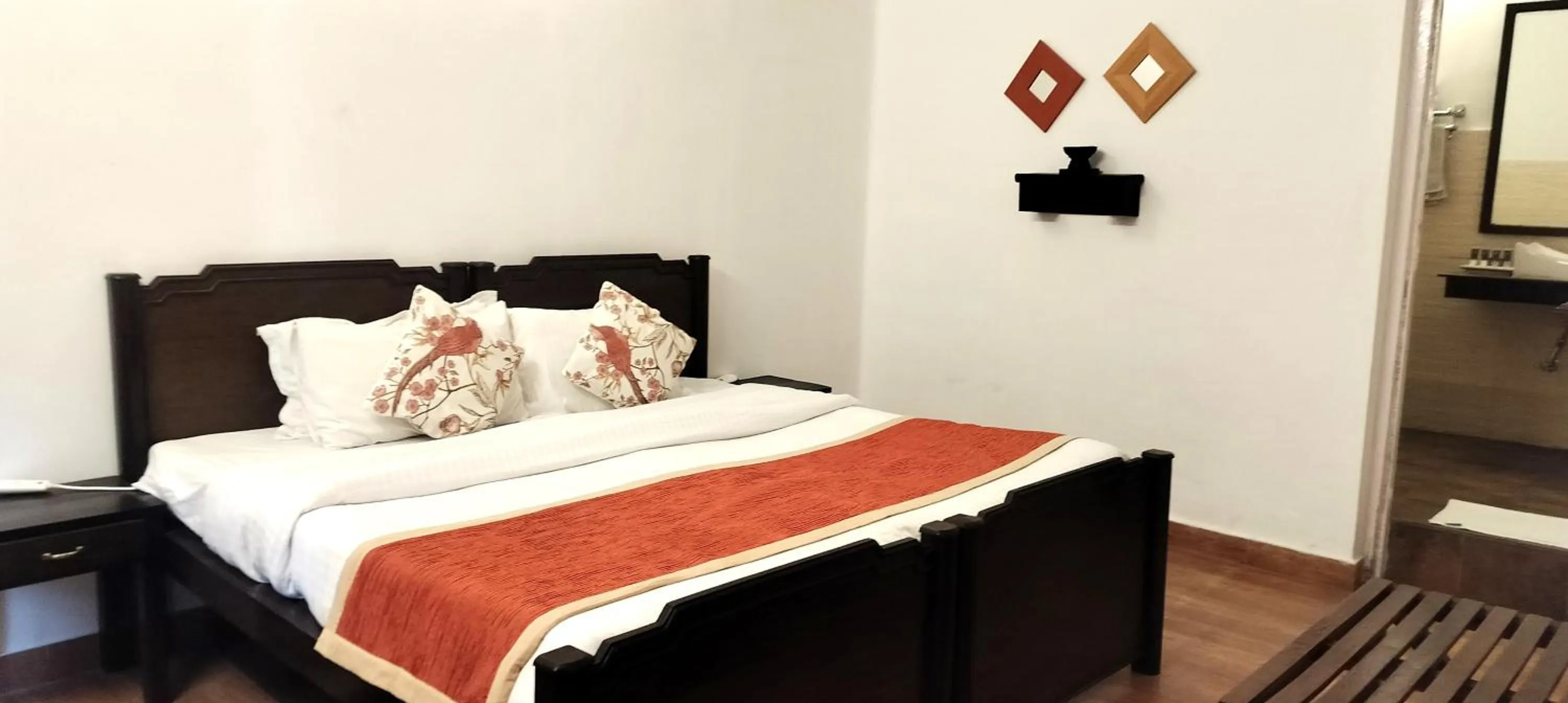 Bhikampur Lodge By Nine Hotels