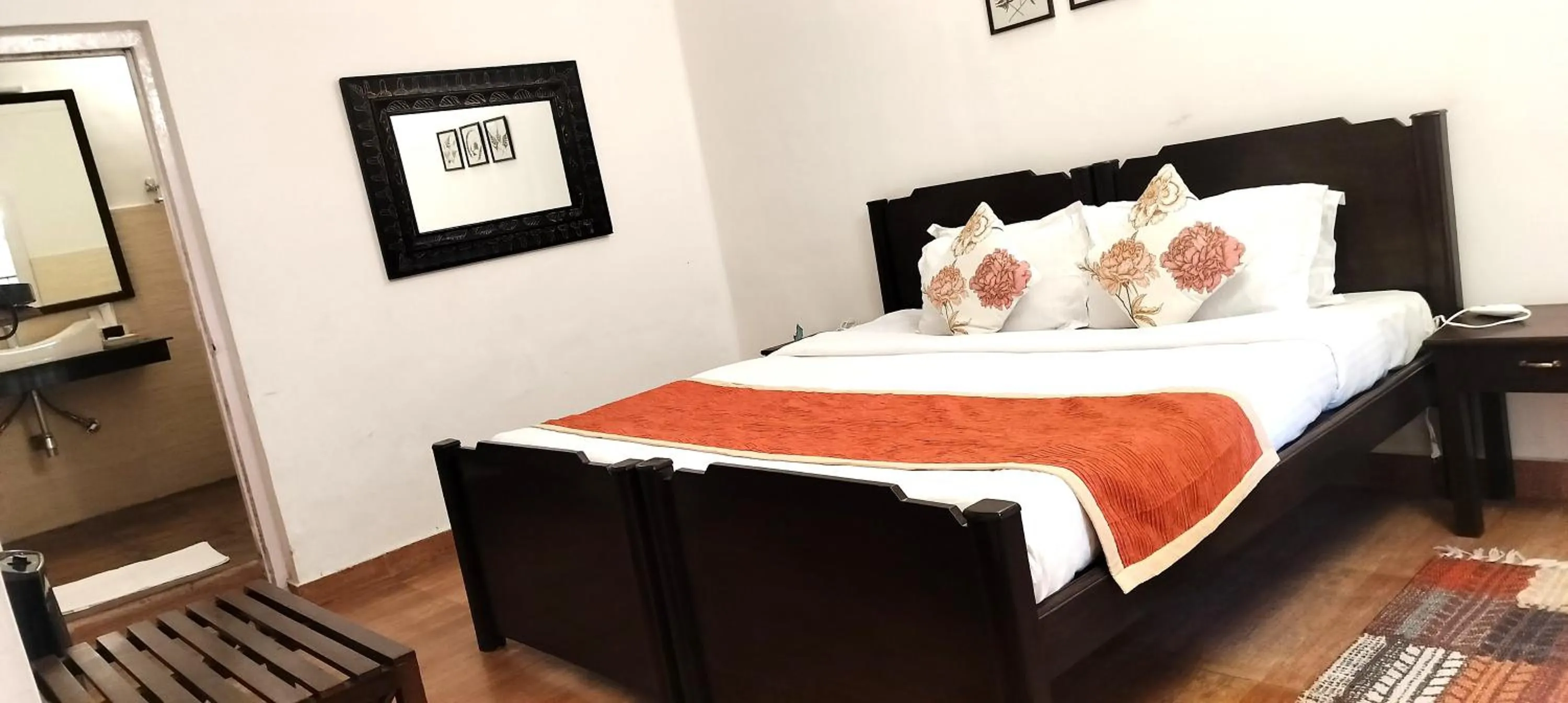 Photo of the whole room in Bhikampur Lodge By Nine Hotels