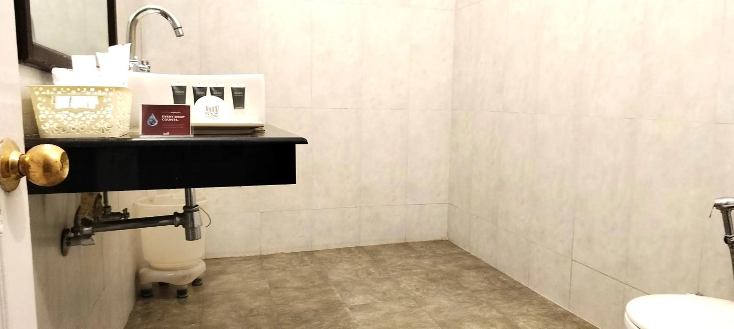 Bhikampur Lodge By Nine Hotels