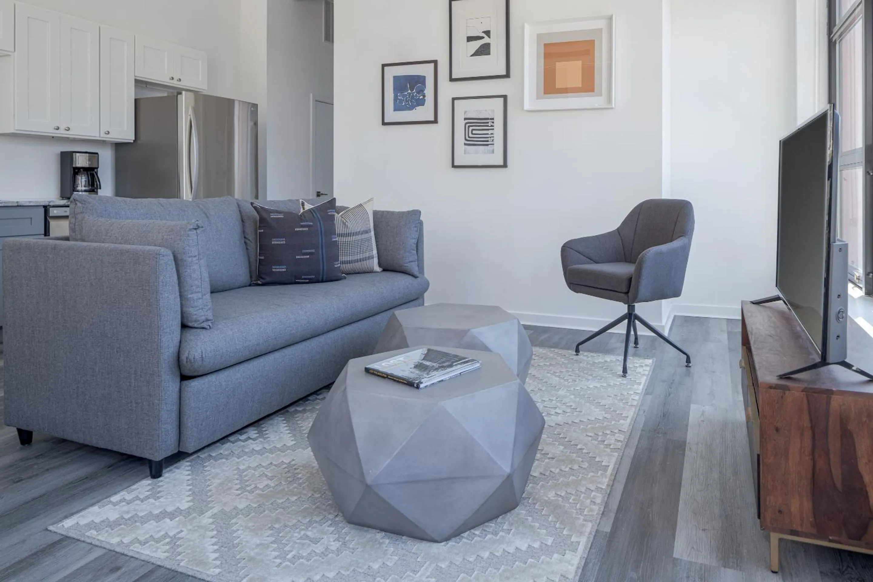 Living room in Sonder 655 Lofts