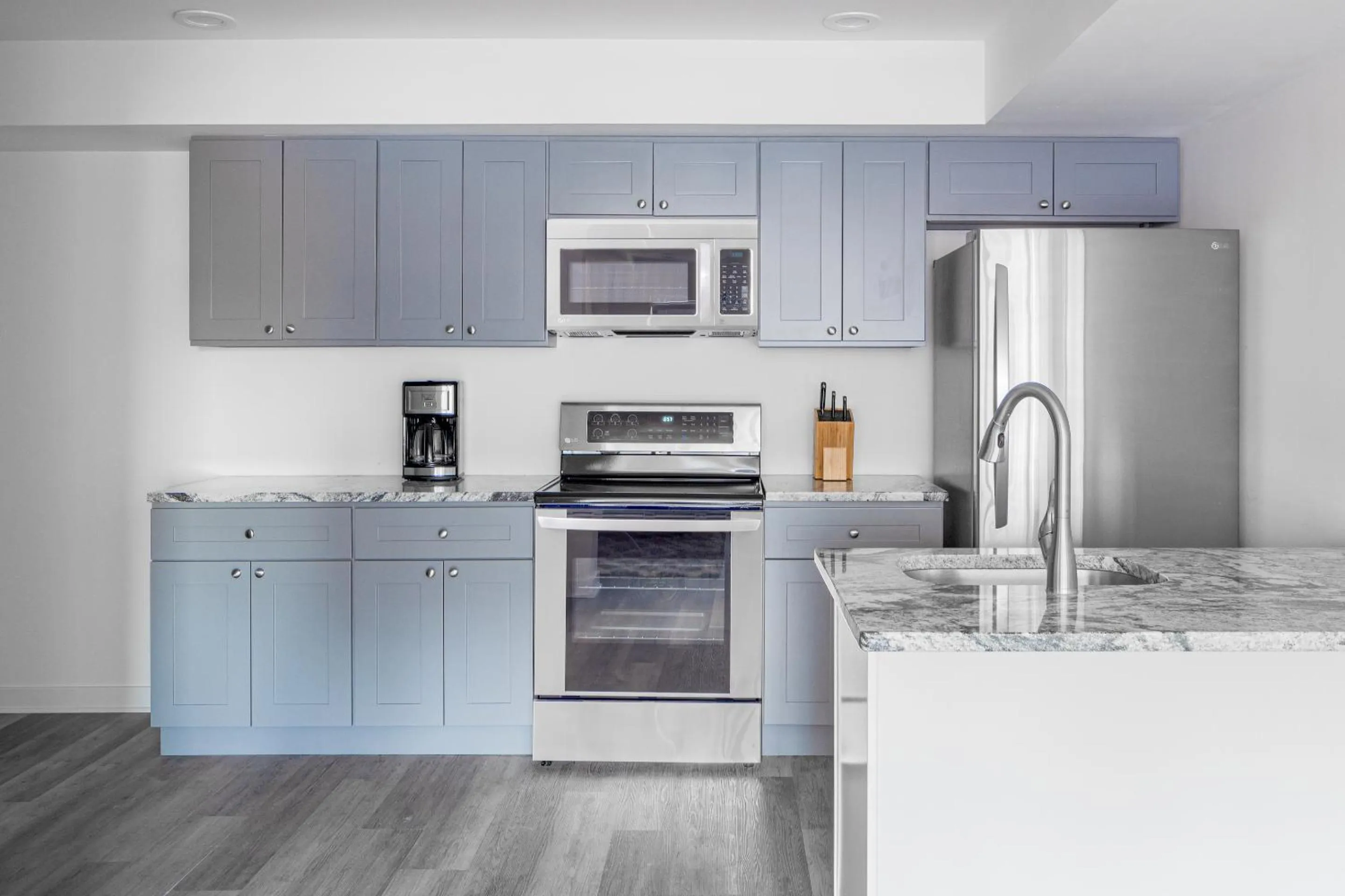 Kitchen or kitchenette in Sonder 655 Lofts