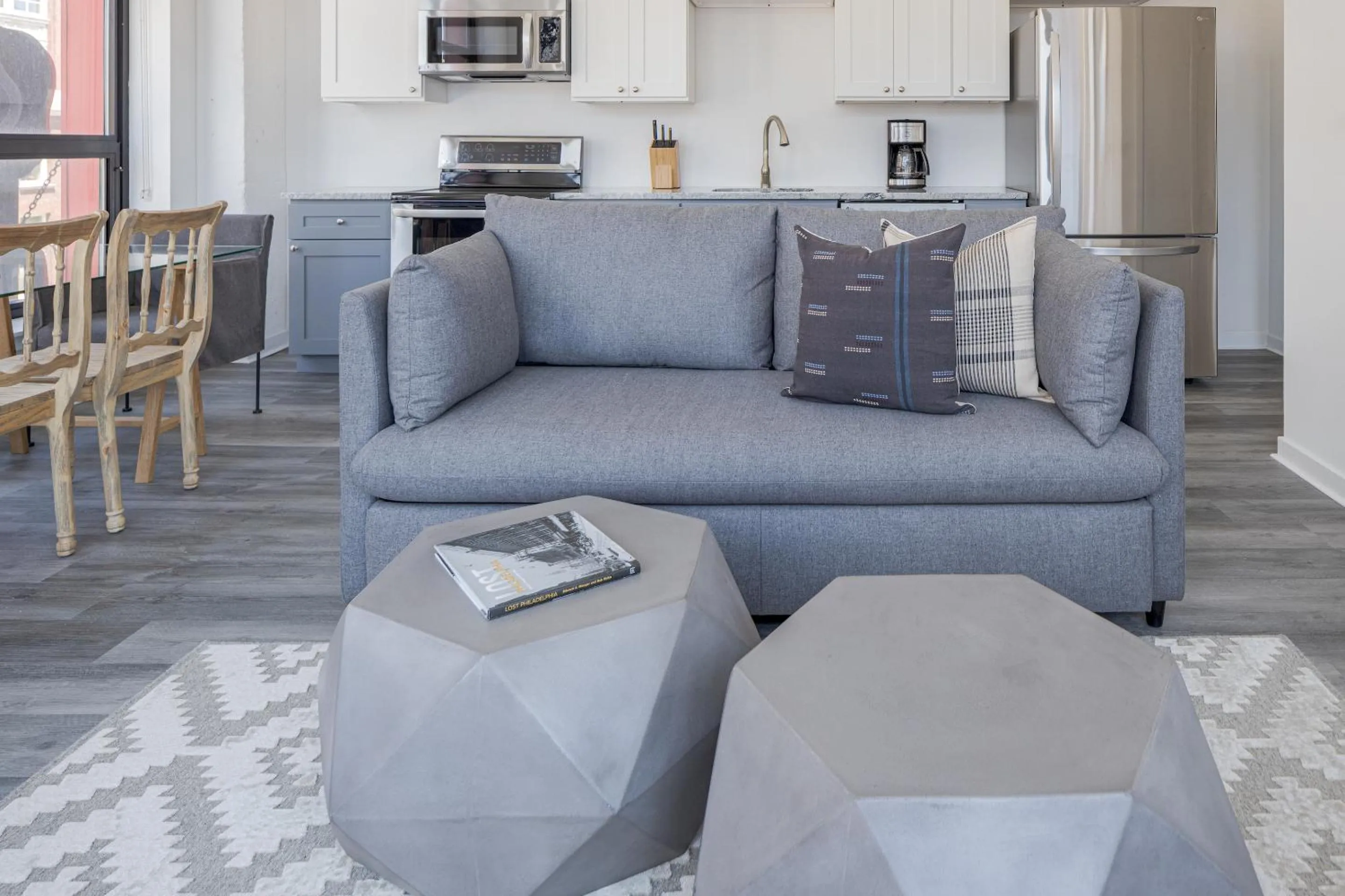 Living room in Sonder 655 Lofts