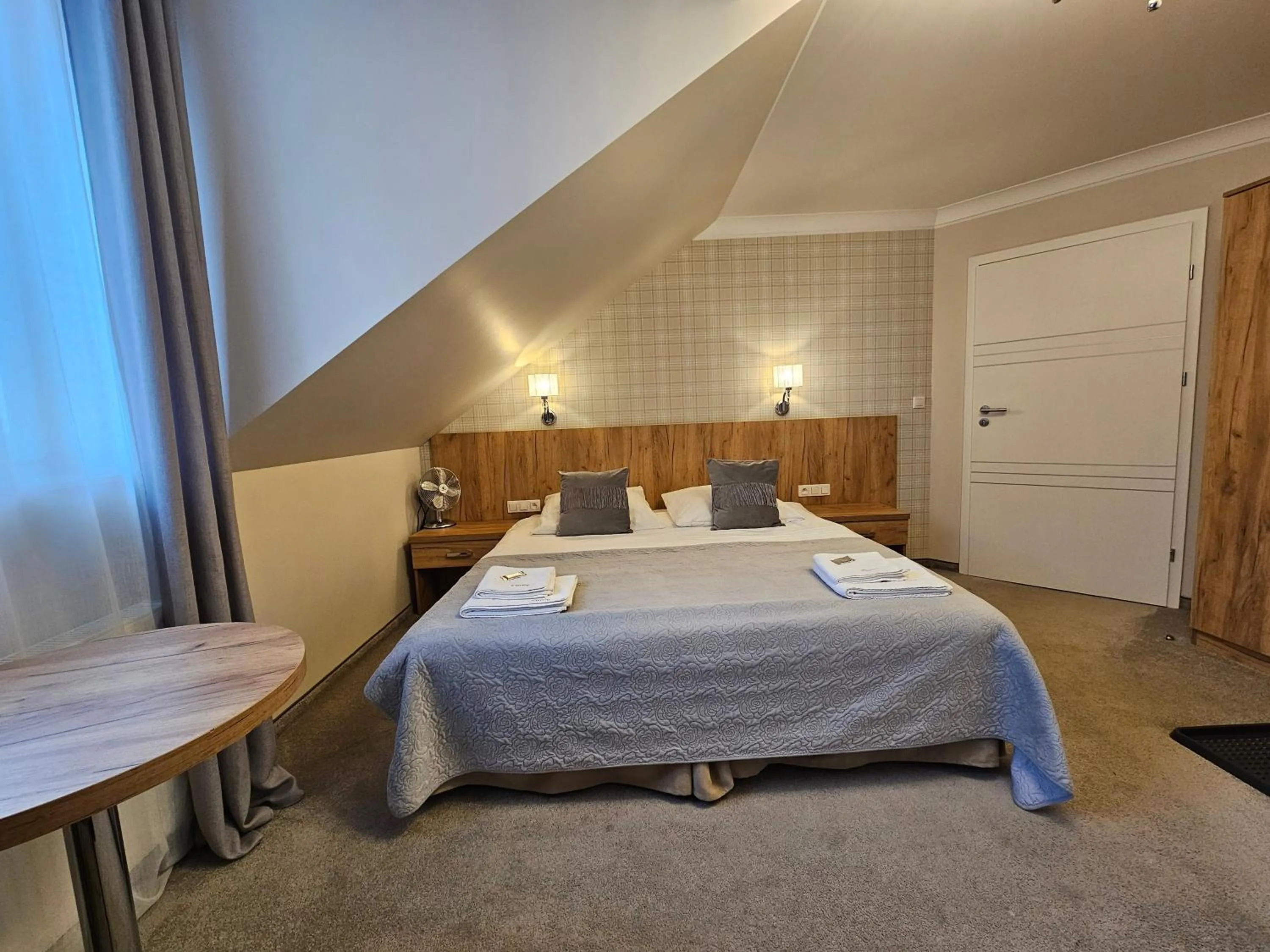 Property building, Bed in Hotel Onyx