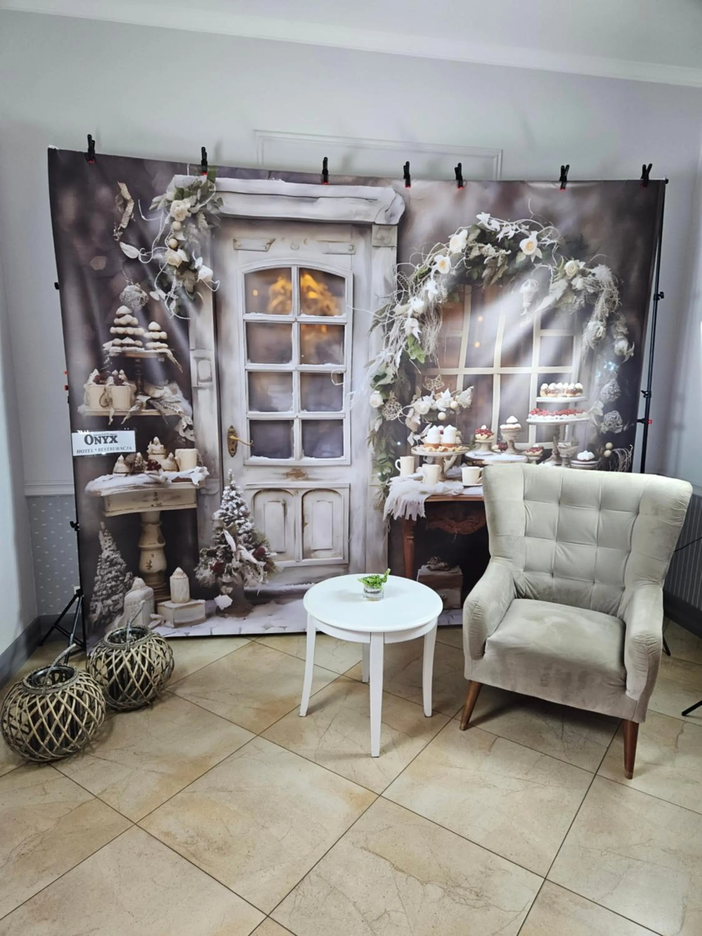 Property building in Hotel Onyx