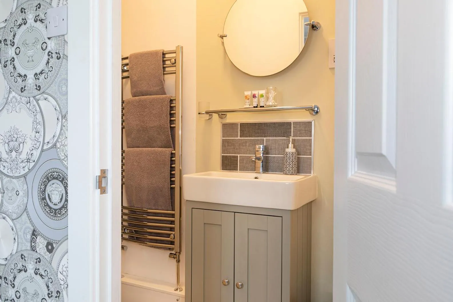 The Sleep-Inn Hare B&B