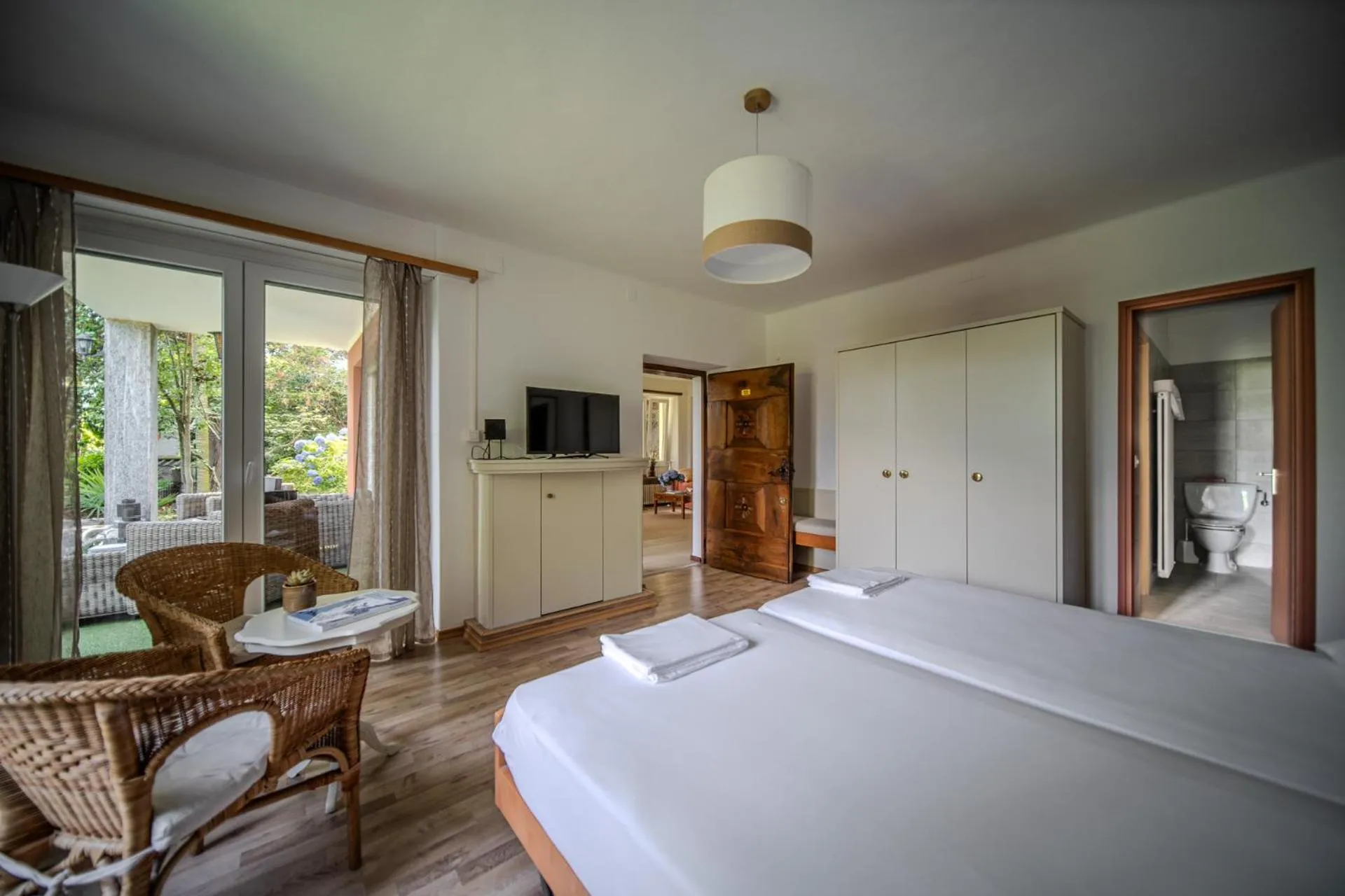 Bed in Easy Stay by Hotel La Perla