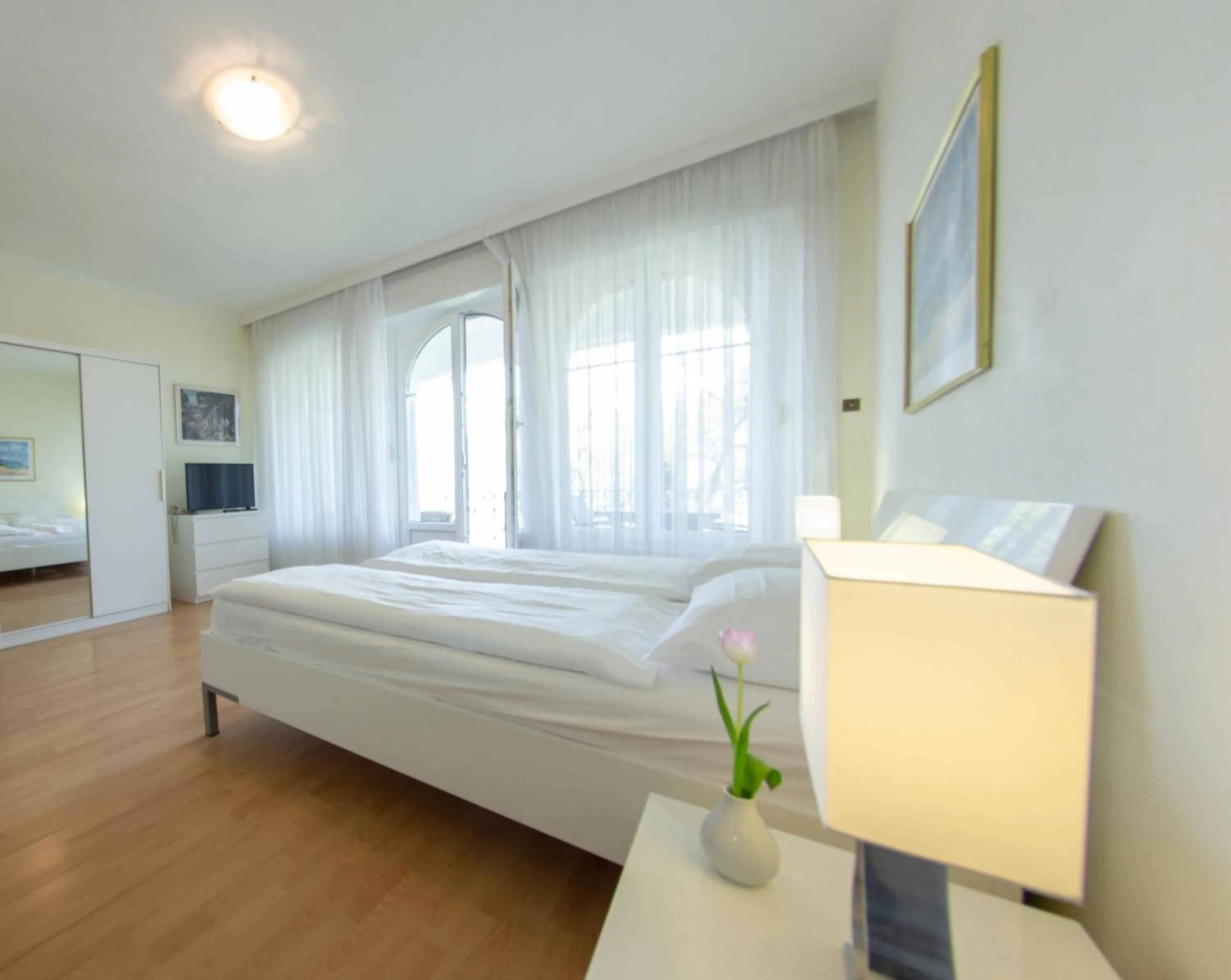 Photo of the whole room, Bed in Easy Stay by Hotel La Perla