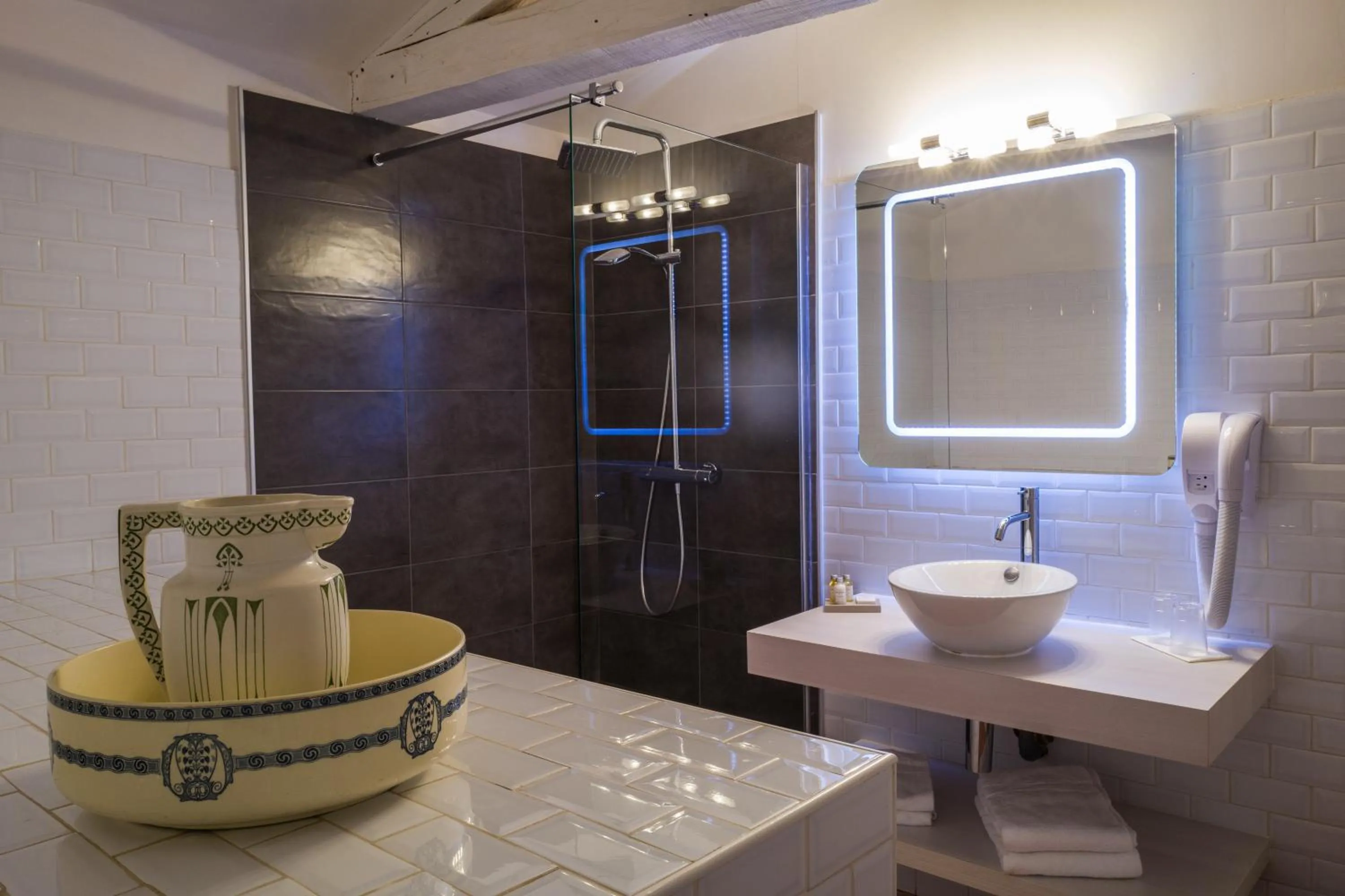 Bathroom in Hotel La Maison des Peyrat