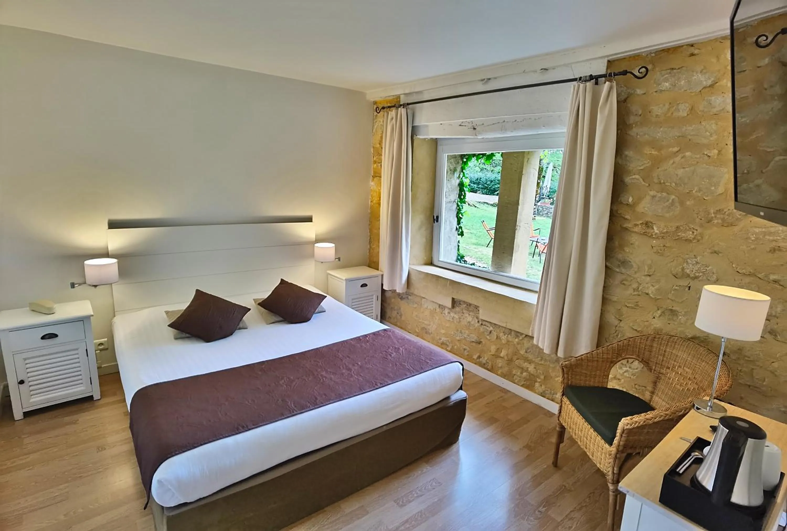 Photo of the whole room, Bed in Hotel La Maison des Peyrat