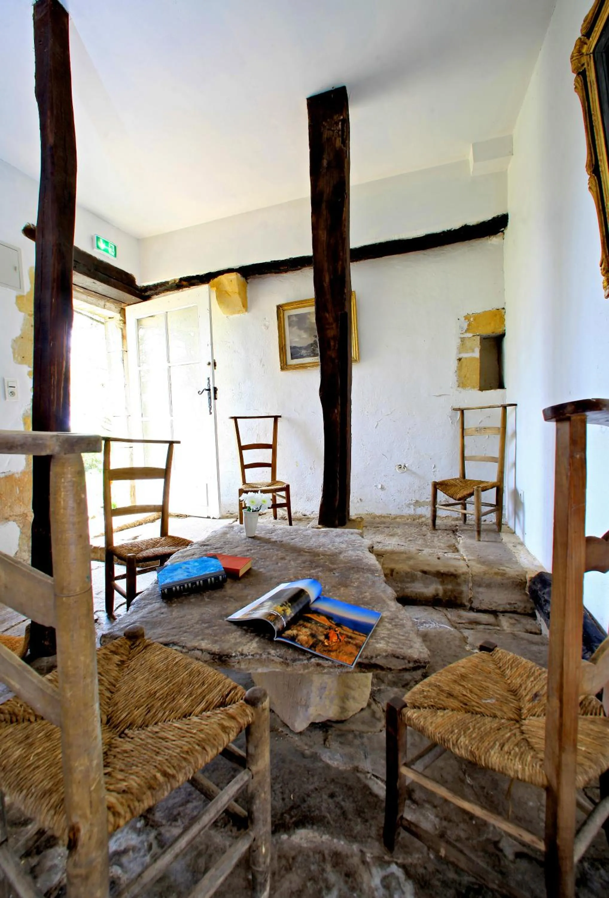 Patio in Hotel La Maison des Peyrat