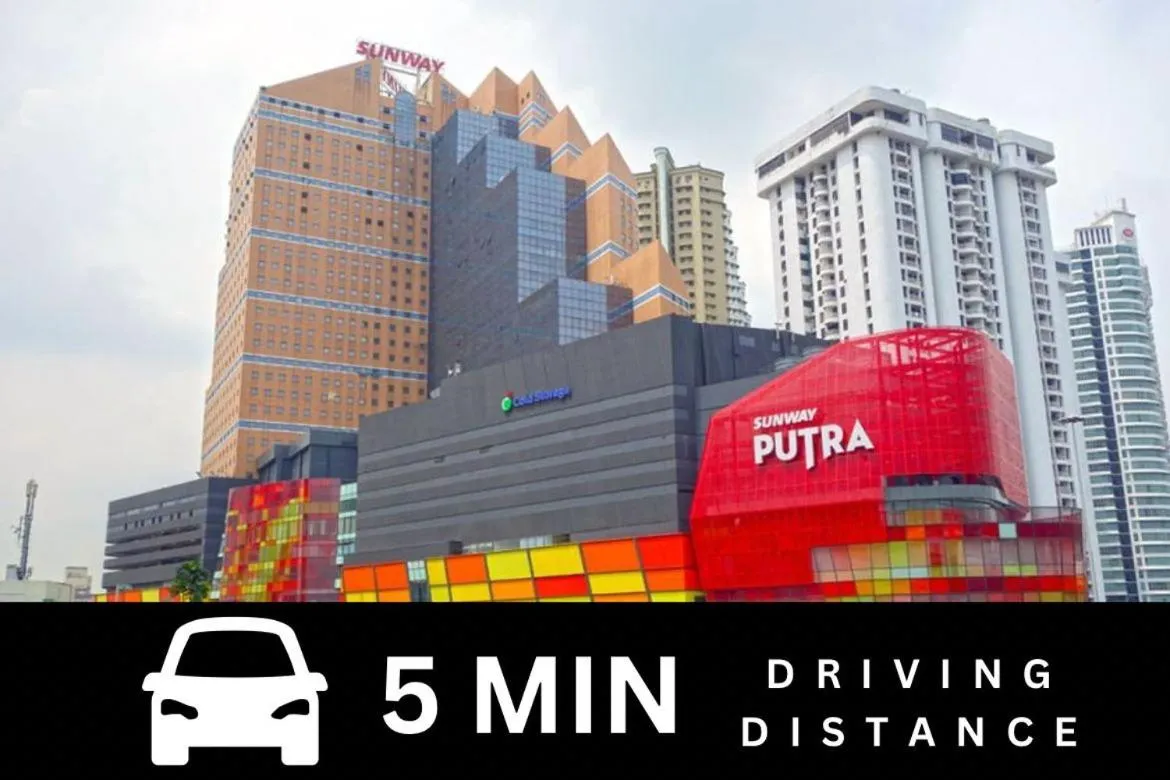 Restaurant/places to eat in Smile Hotel Chow Kit PWTC