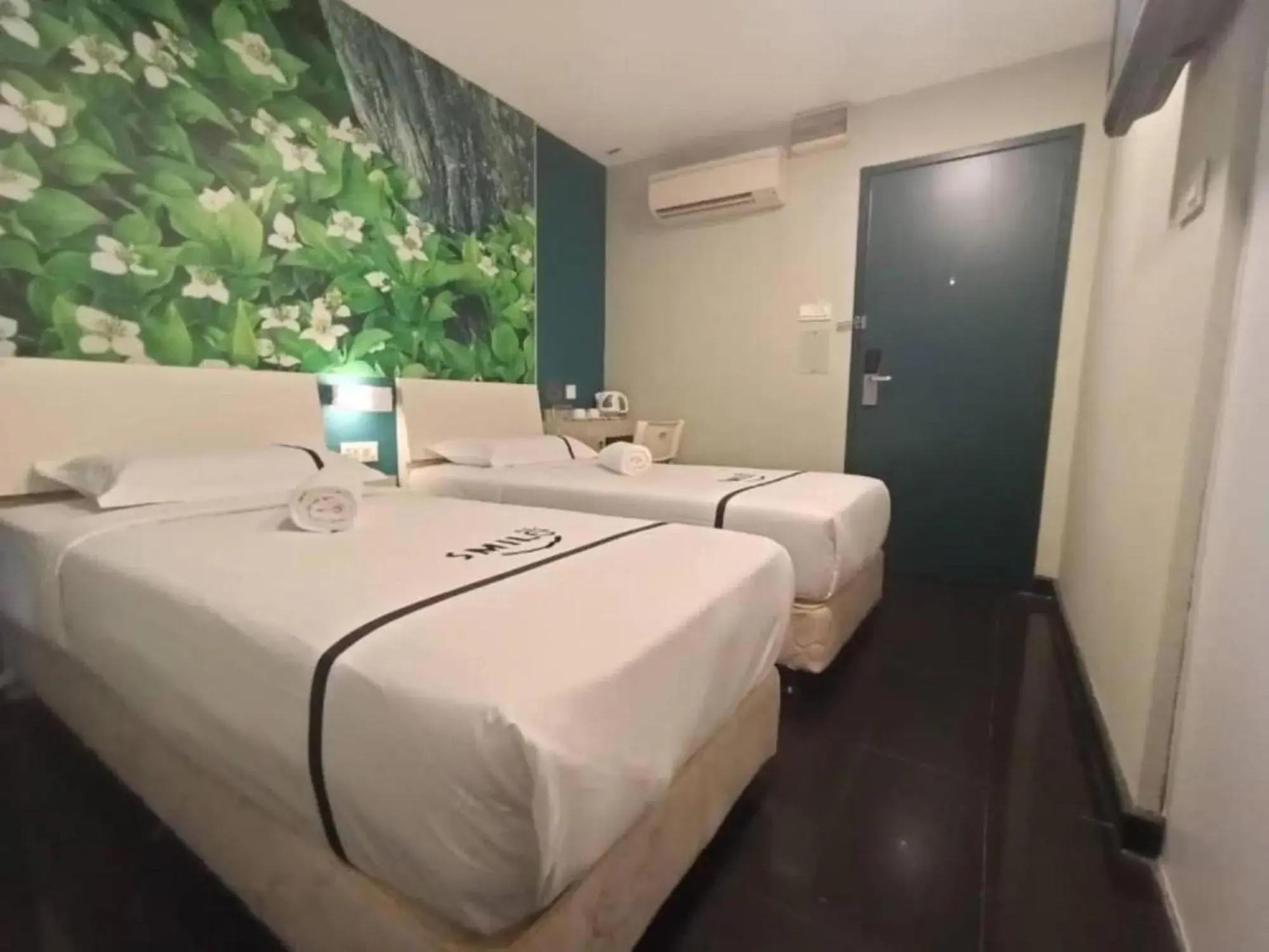 Twin Room in Smile Hotel Chow Kit PWTC Twin Room in Smile Hotel Chow Kit PWTC