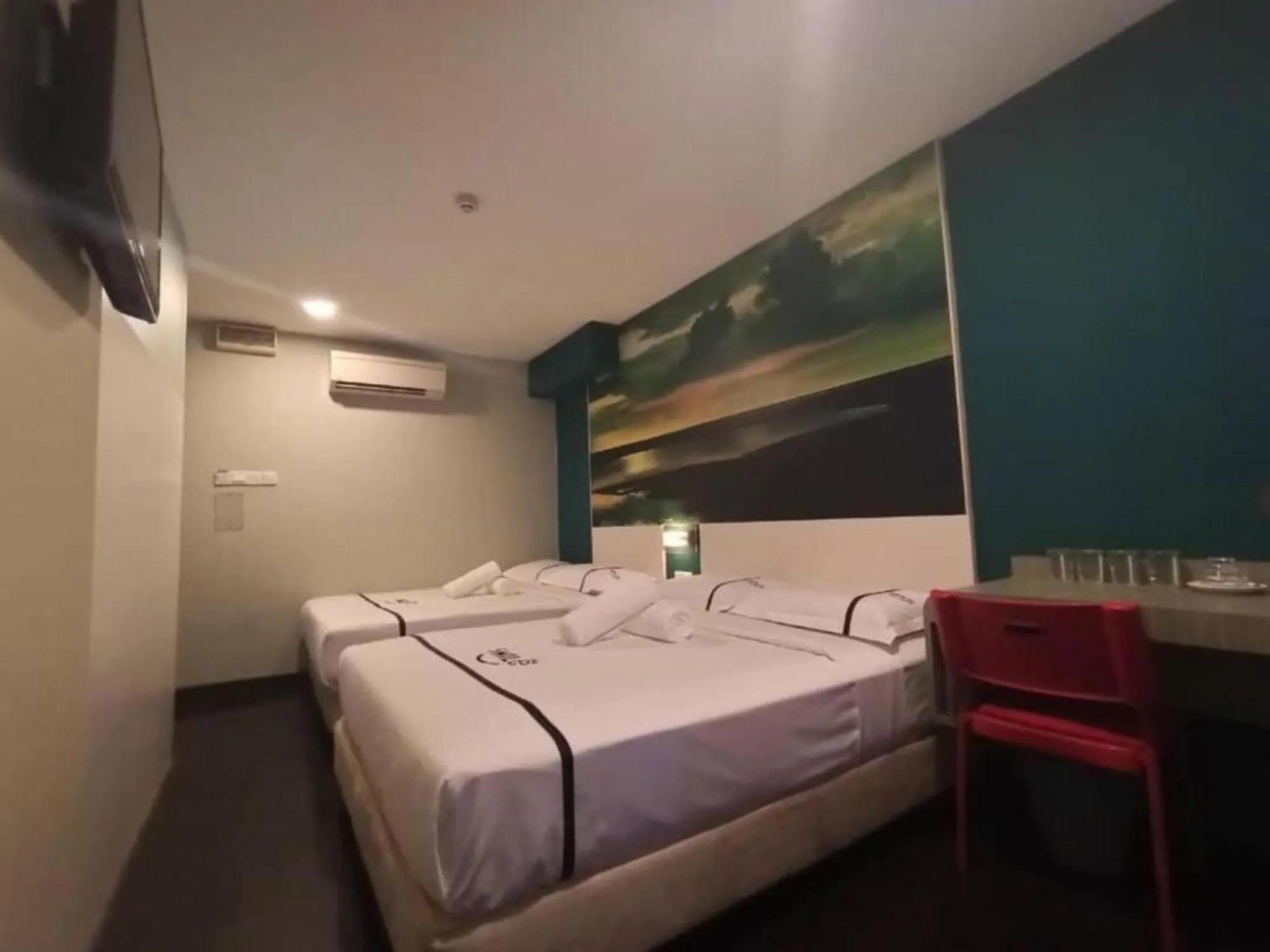 Bed in Smile Hotel Chow Kit PWTC
