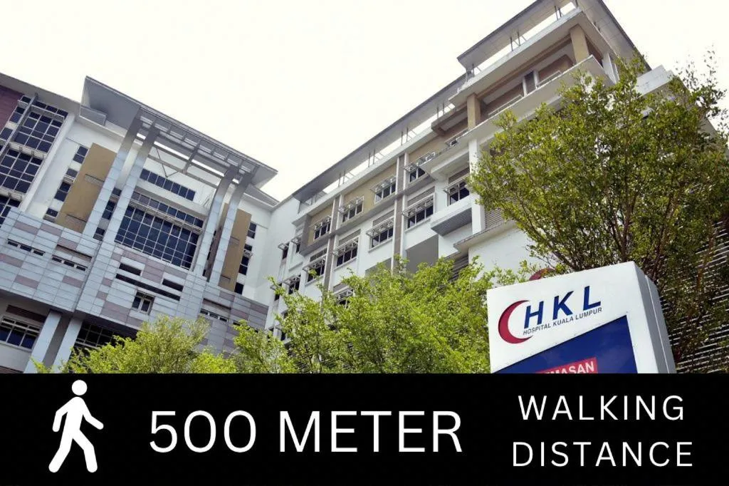 Property building in Smile Hotel Chow Kit PWTC