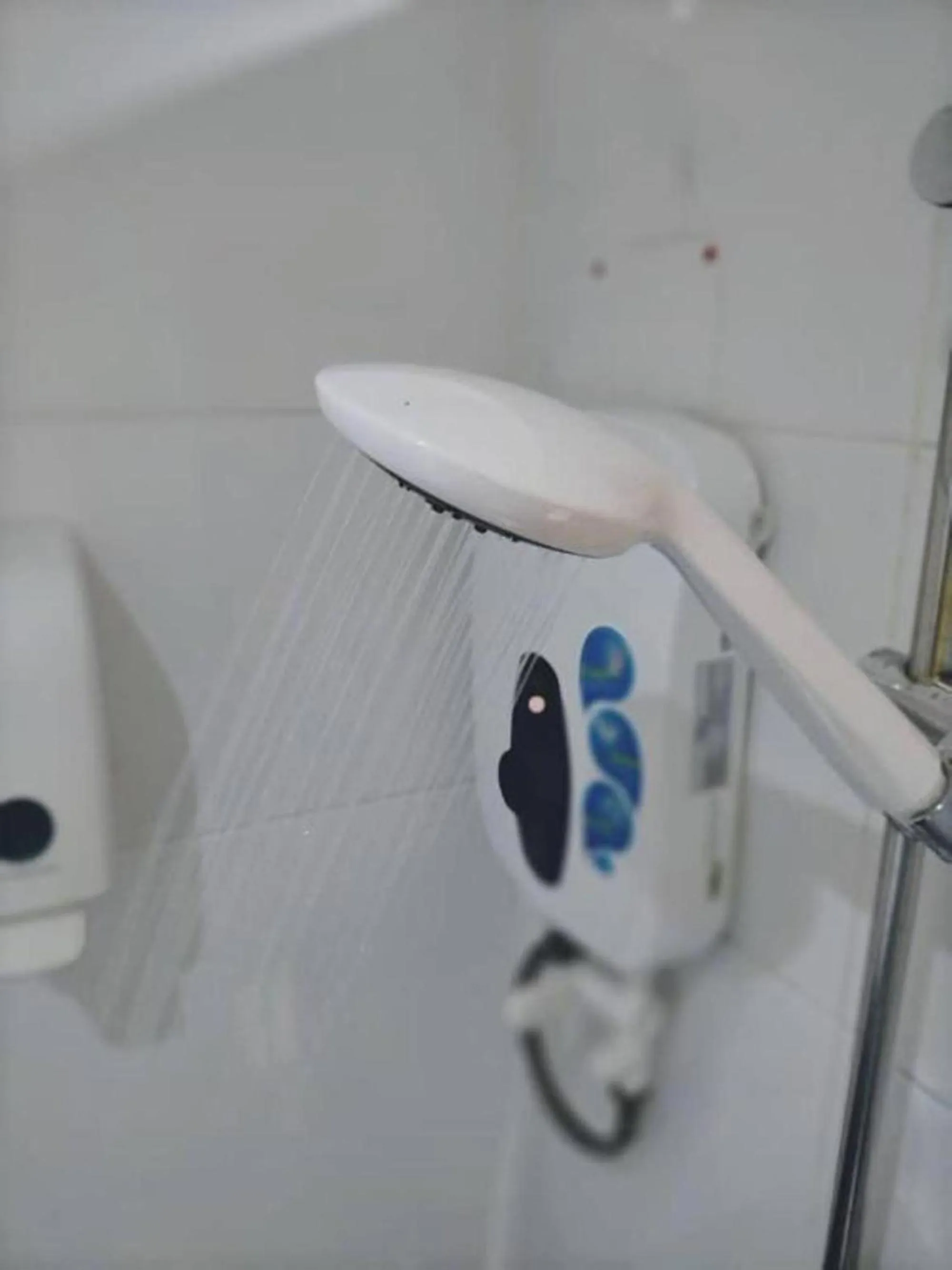 Bathroom in Smile Hotel Chow Kit PWTC