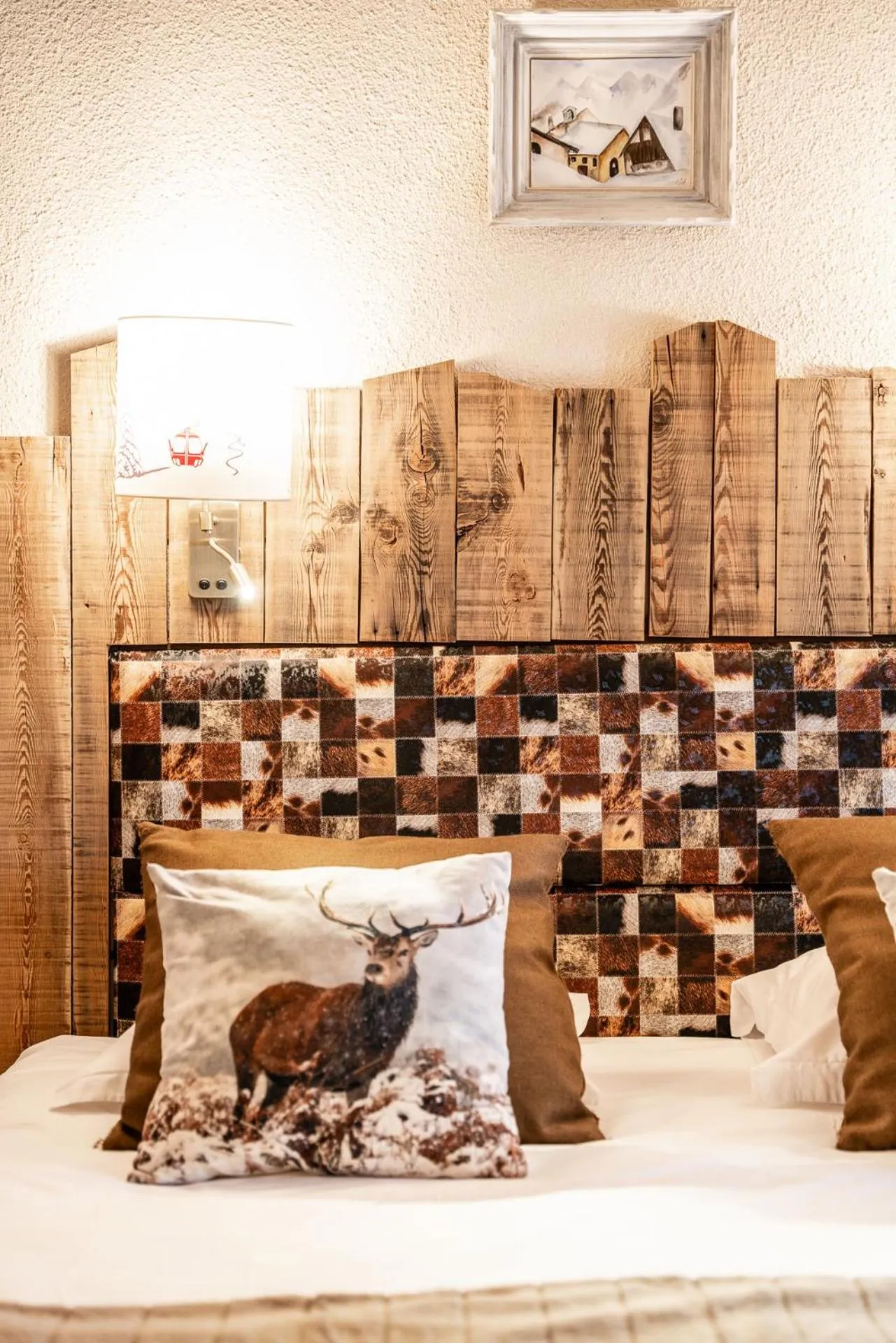 Decorative detail in Logis Hôtel et Spa Le Christiania