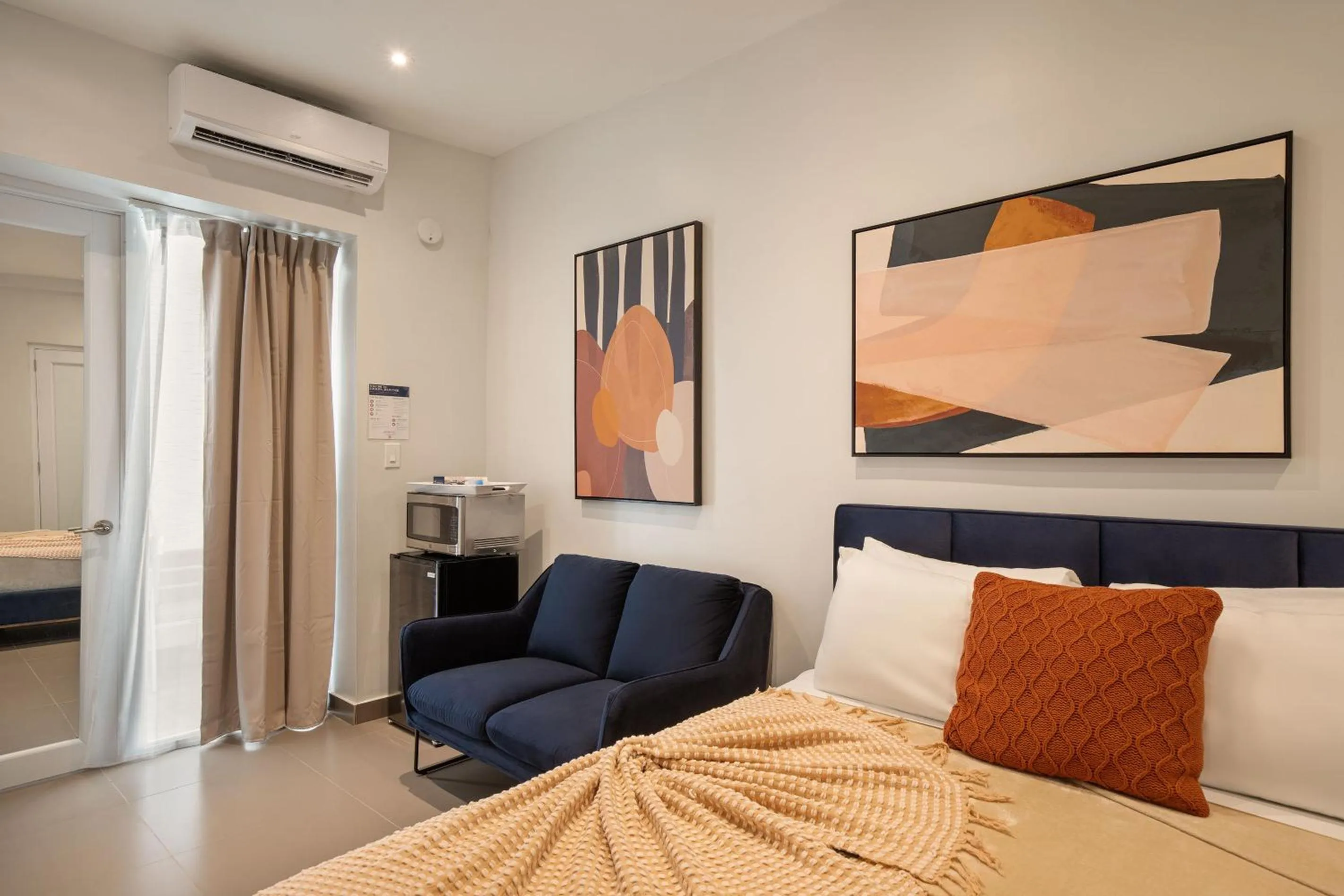 Seating area, Bed in Rosalina Ocean Park