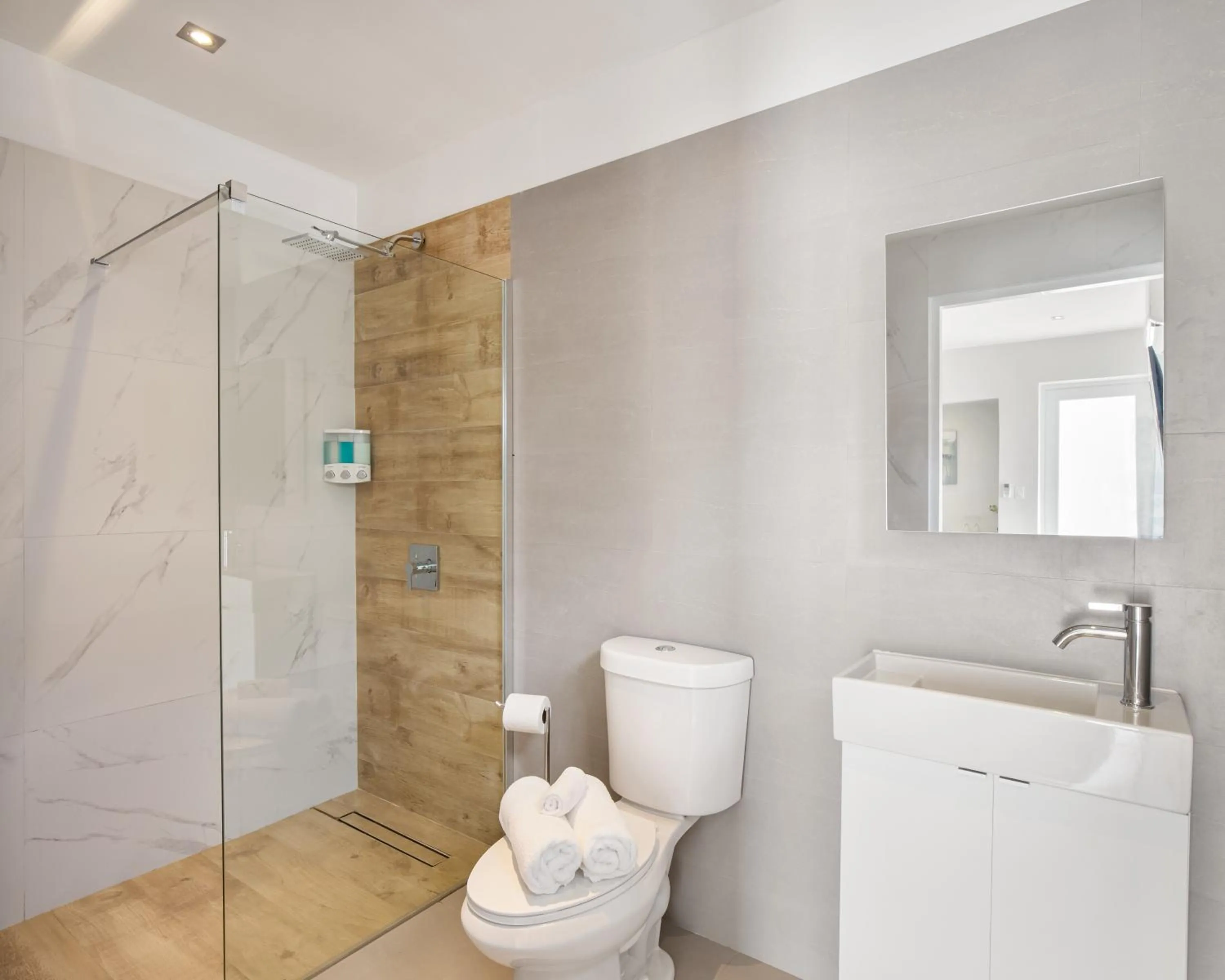 Shower in Rosalina Ocean Park