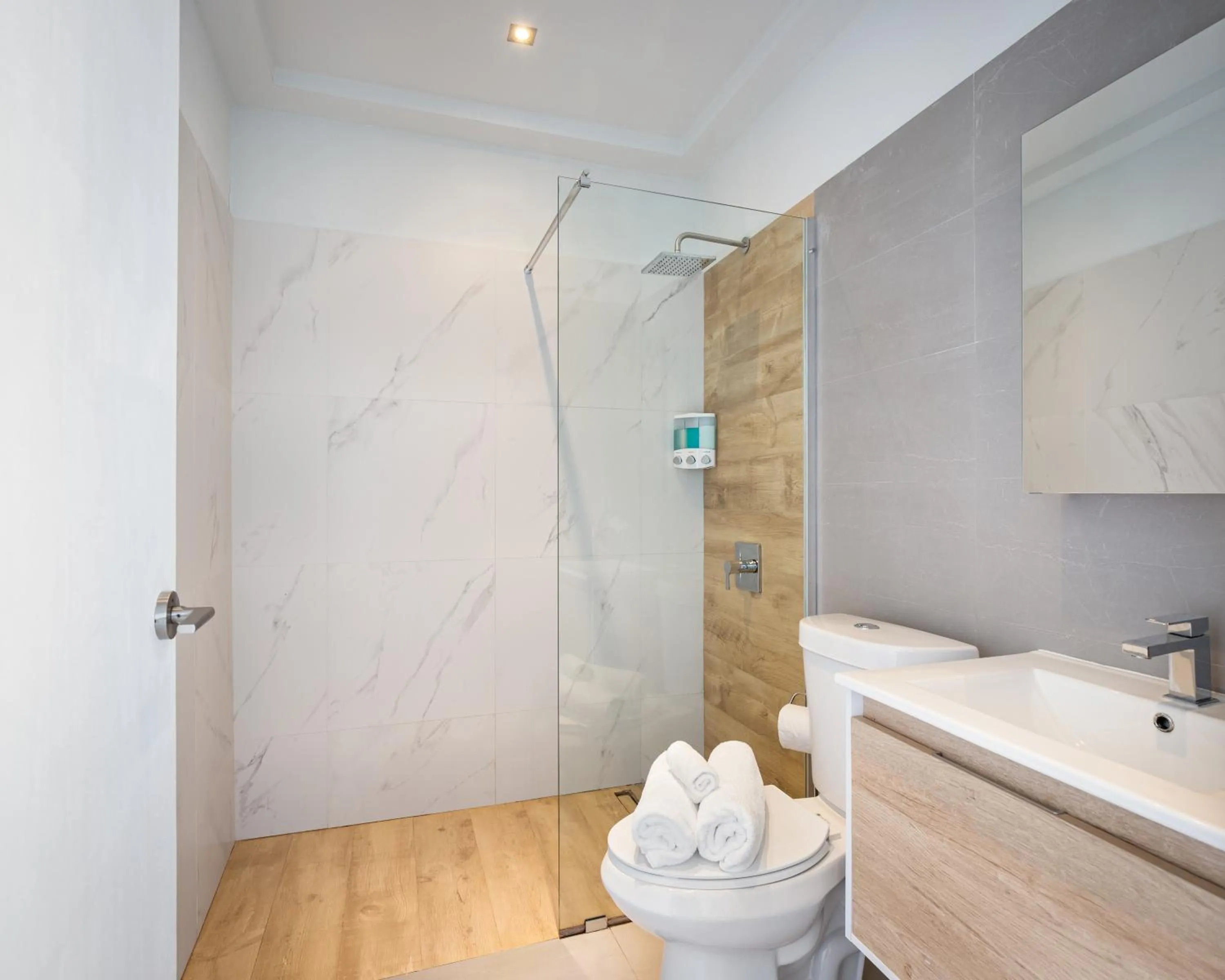 Shower in Rosalina Ocean Park