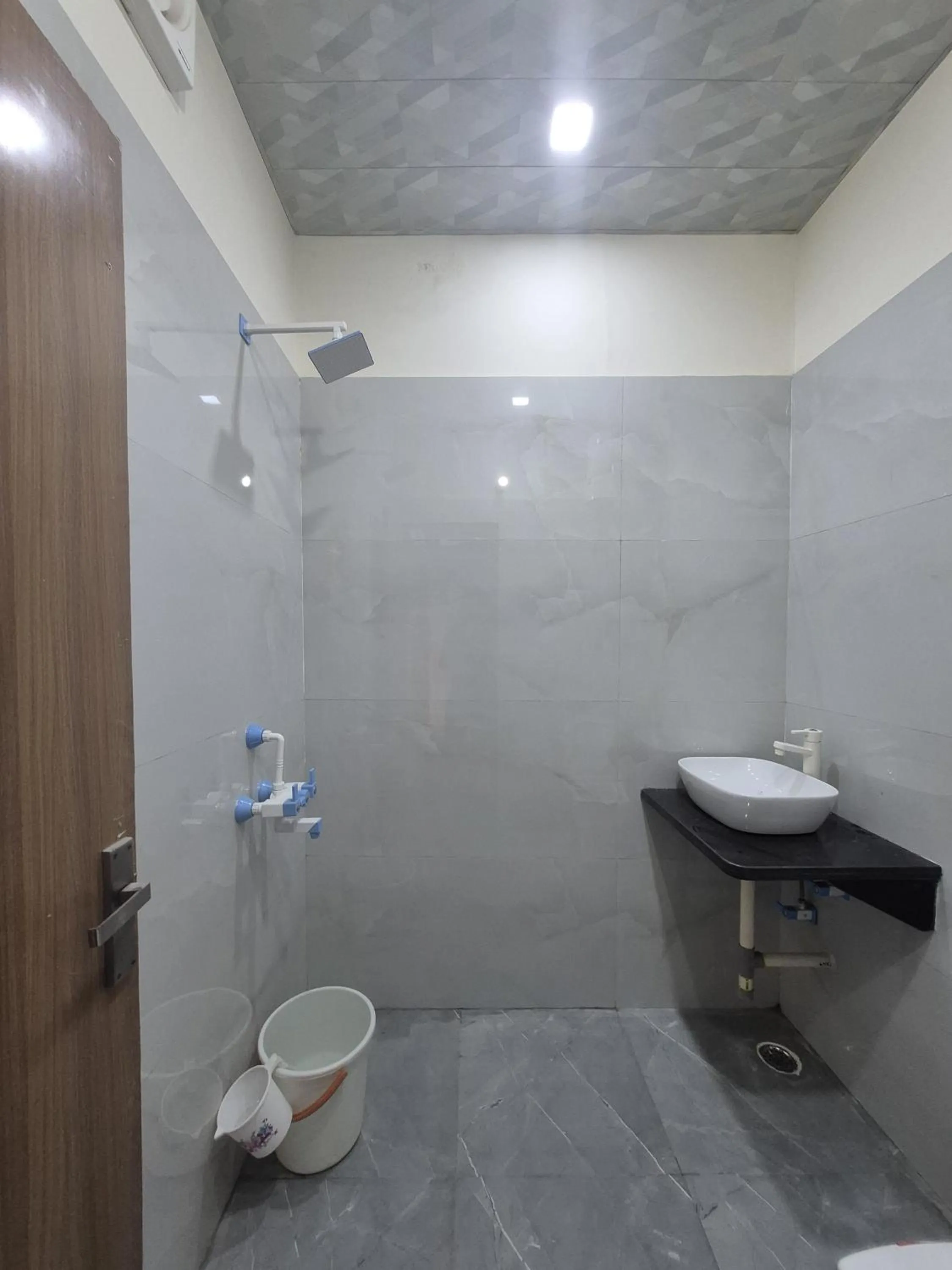 Shower in Taj Street Hostel