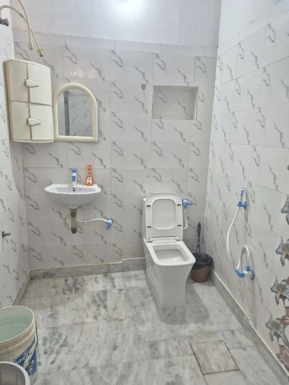 Toilet in Taj Street Hostel