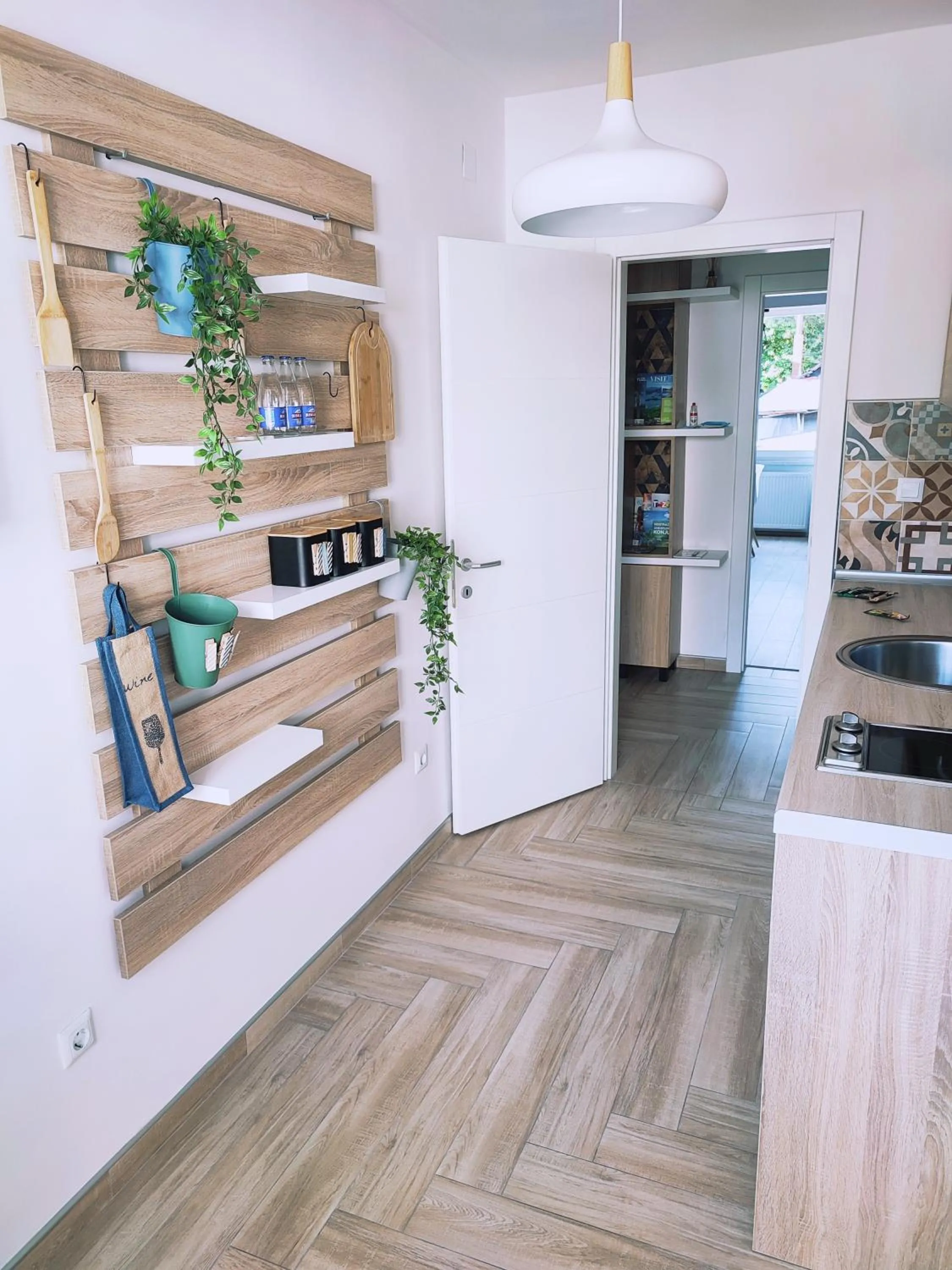 Kitchen or kitchenette in Apartman Lena