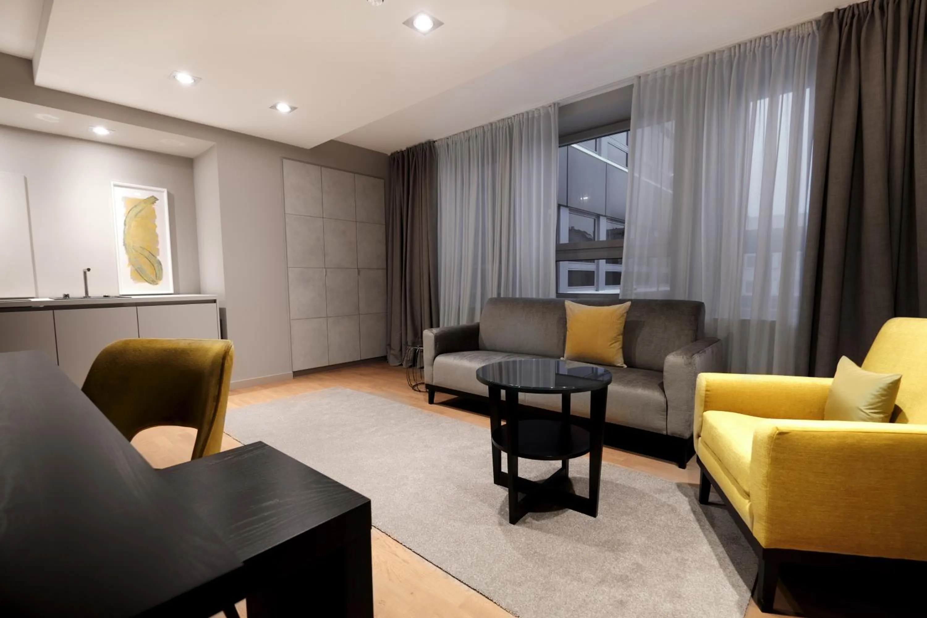 Kitchen or kitchenette in SAXX Hotel "Am Theater Karree"