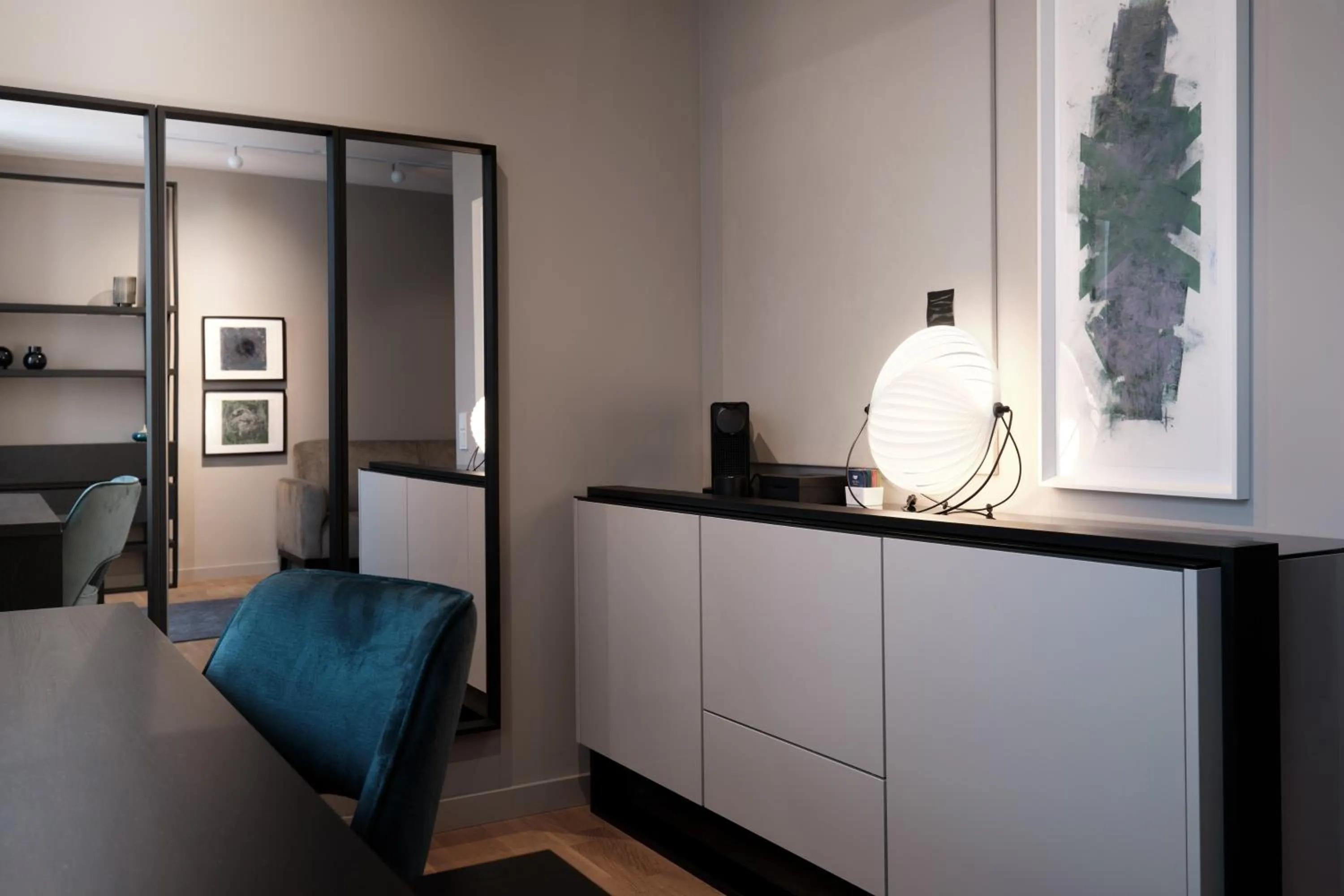 TV and multimedia in SAXX Hotel "Am Theater Karree"