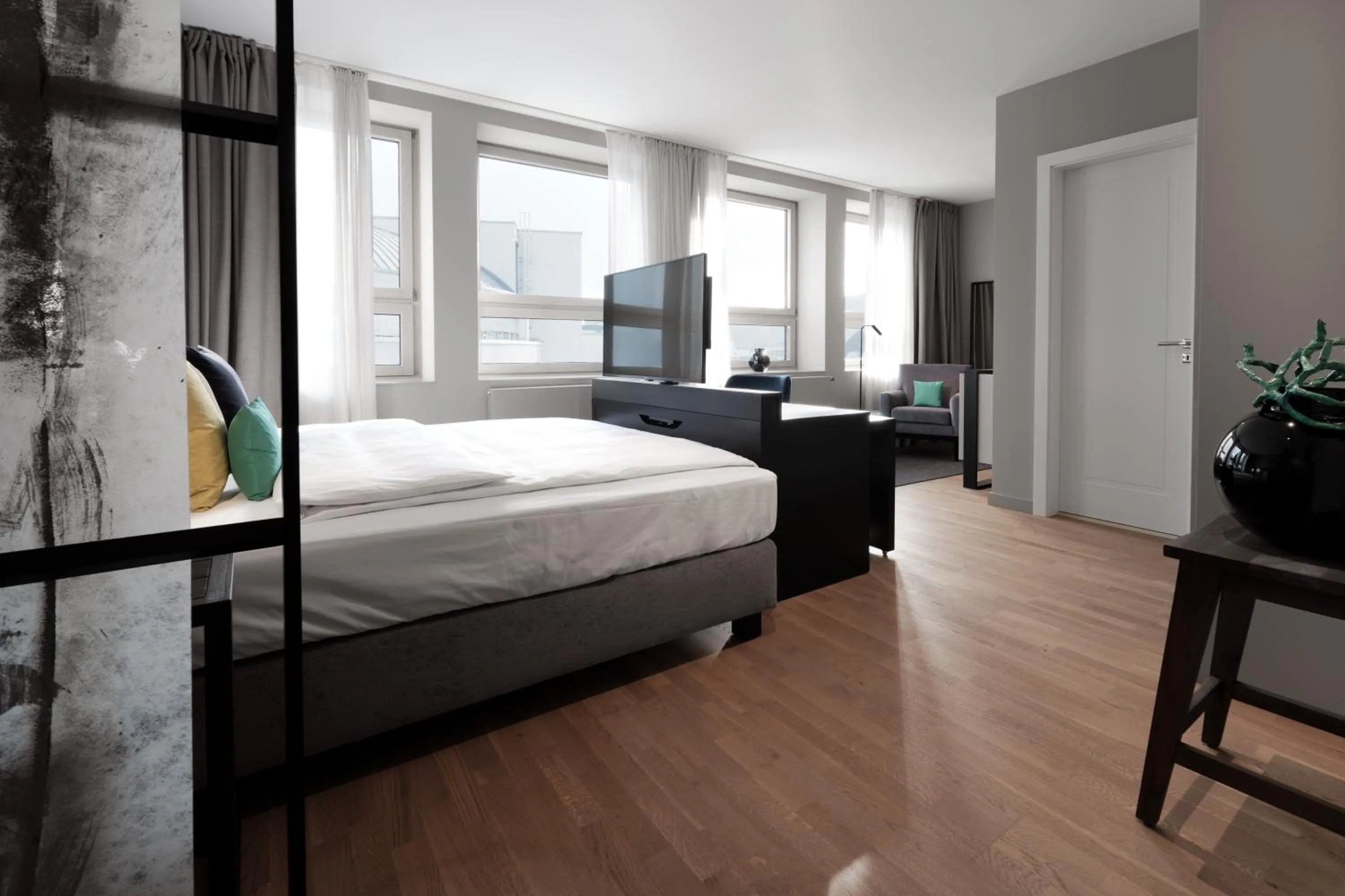 TV and multimedia, Bed in SAXX Hotel "Am Theater Karree"