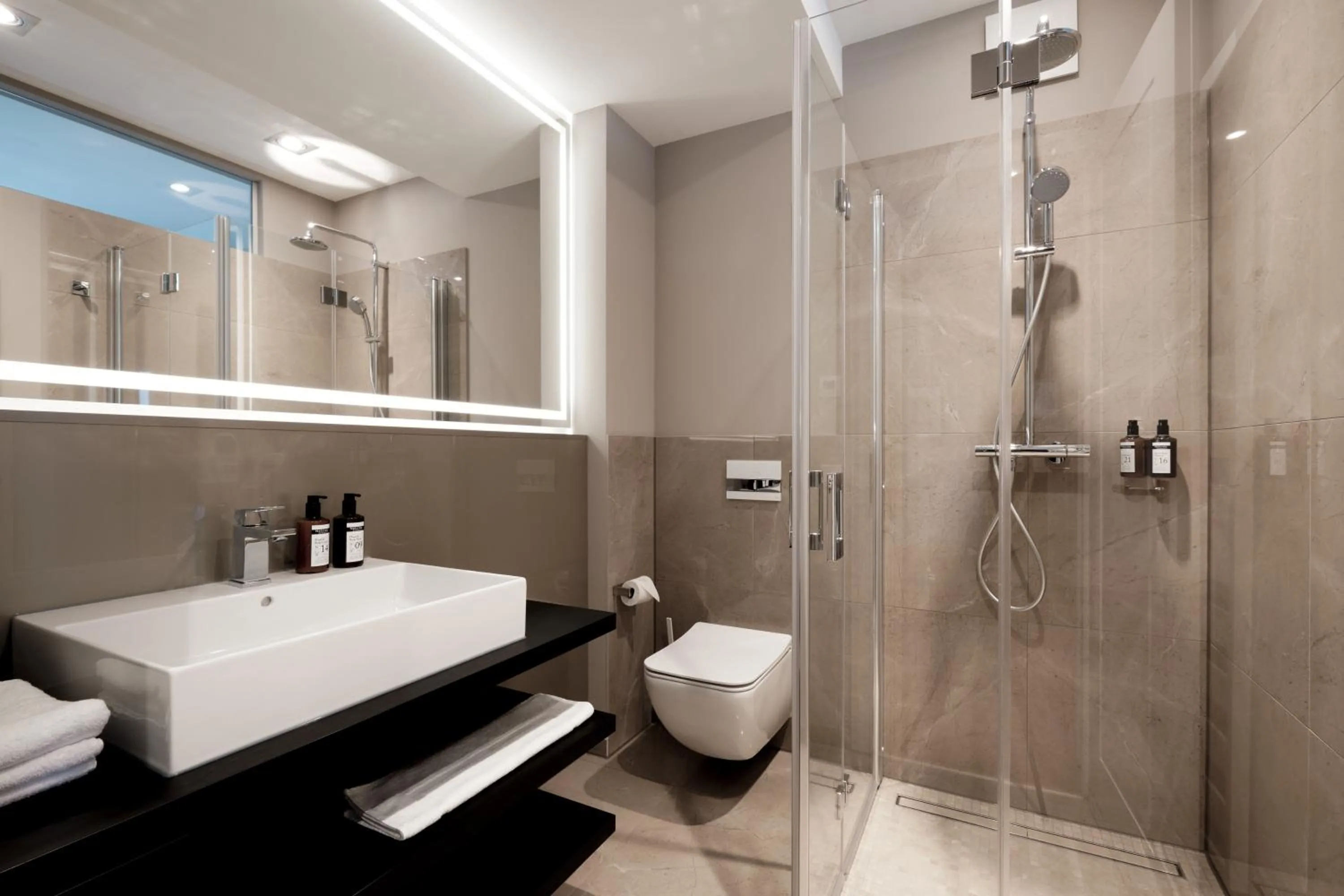 Bathroom in SAXX Hotel "Am Theater Karree"