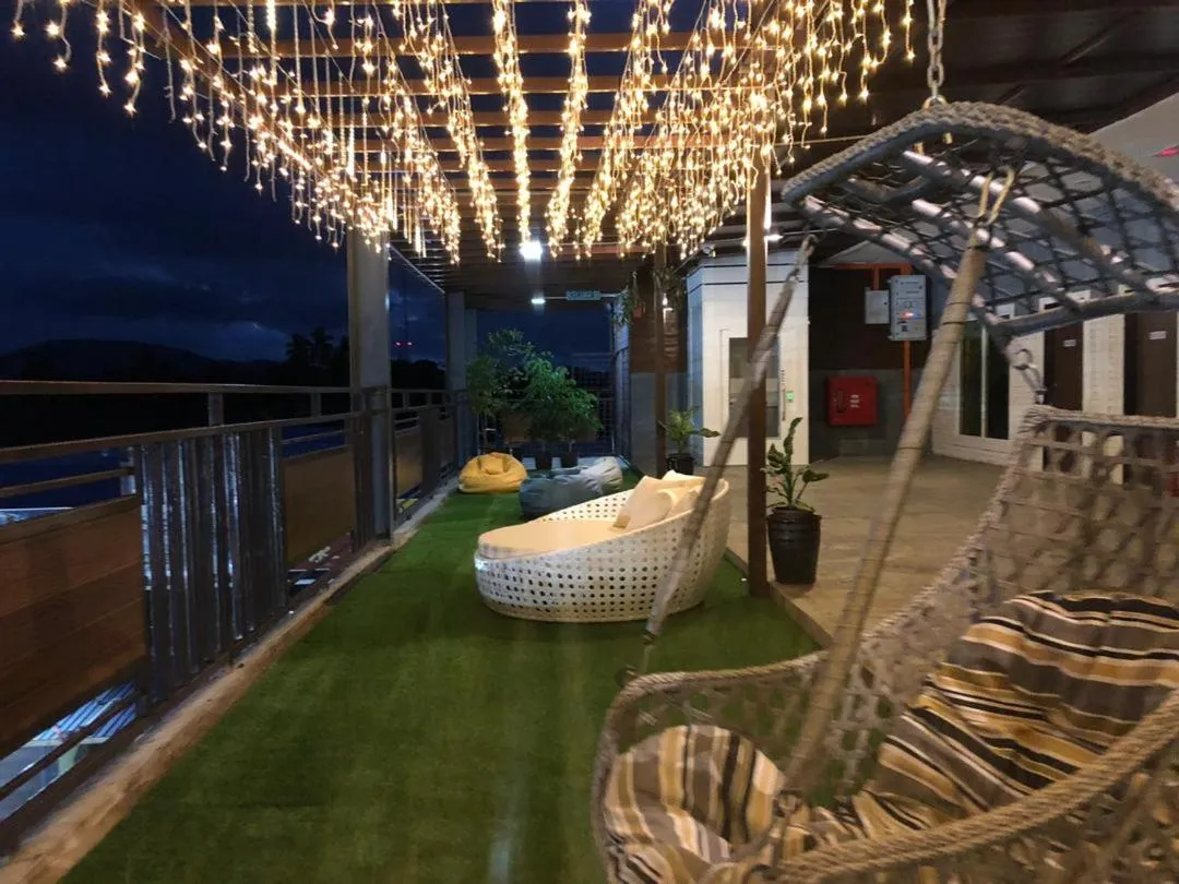 Seating area in Wings Hotel