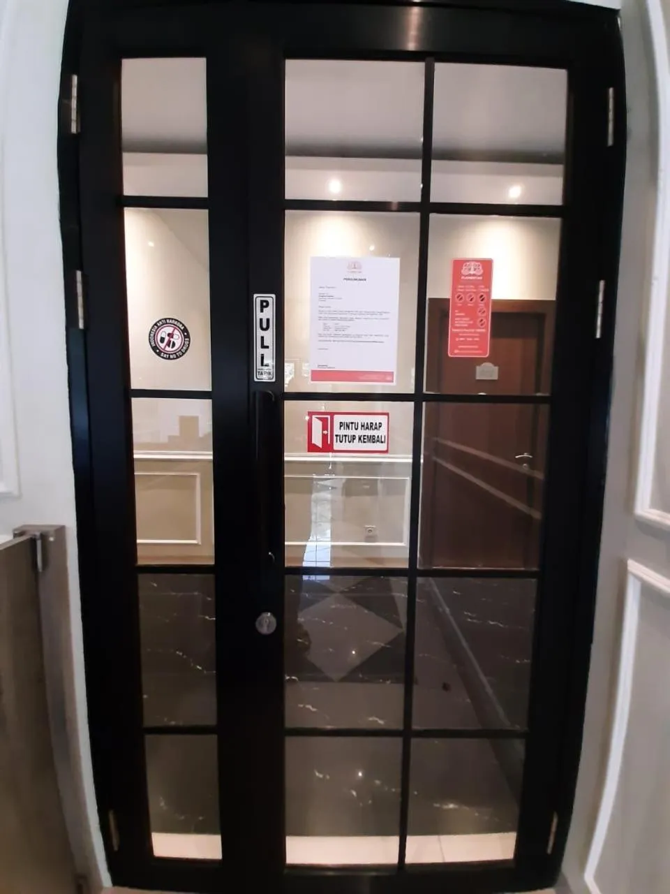 Facade/entrance in Flamboyan Residence Cipete