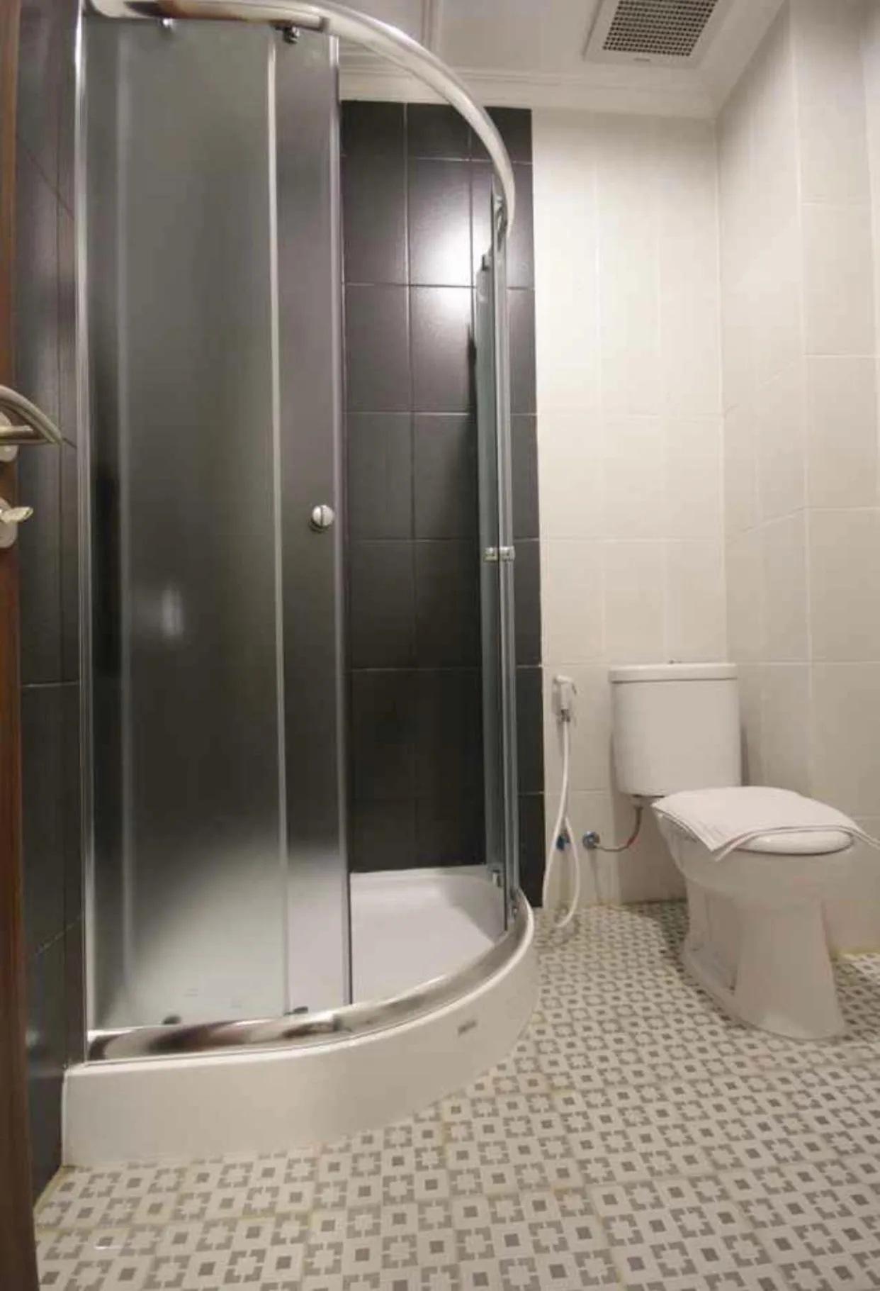 Bathroom in Flamboyan Residence Cipete