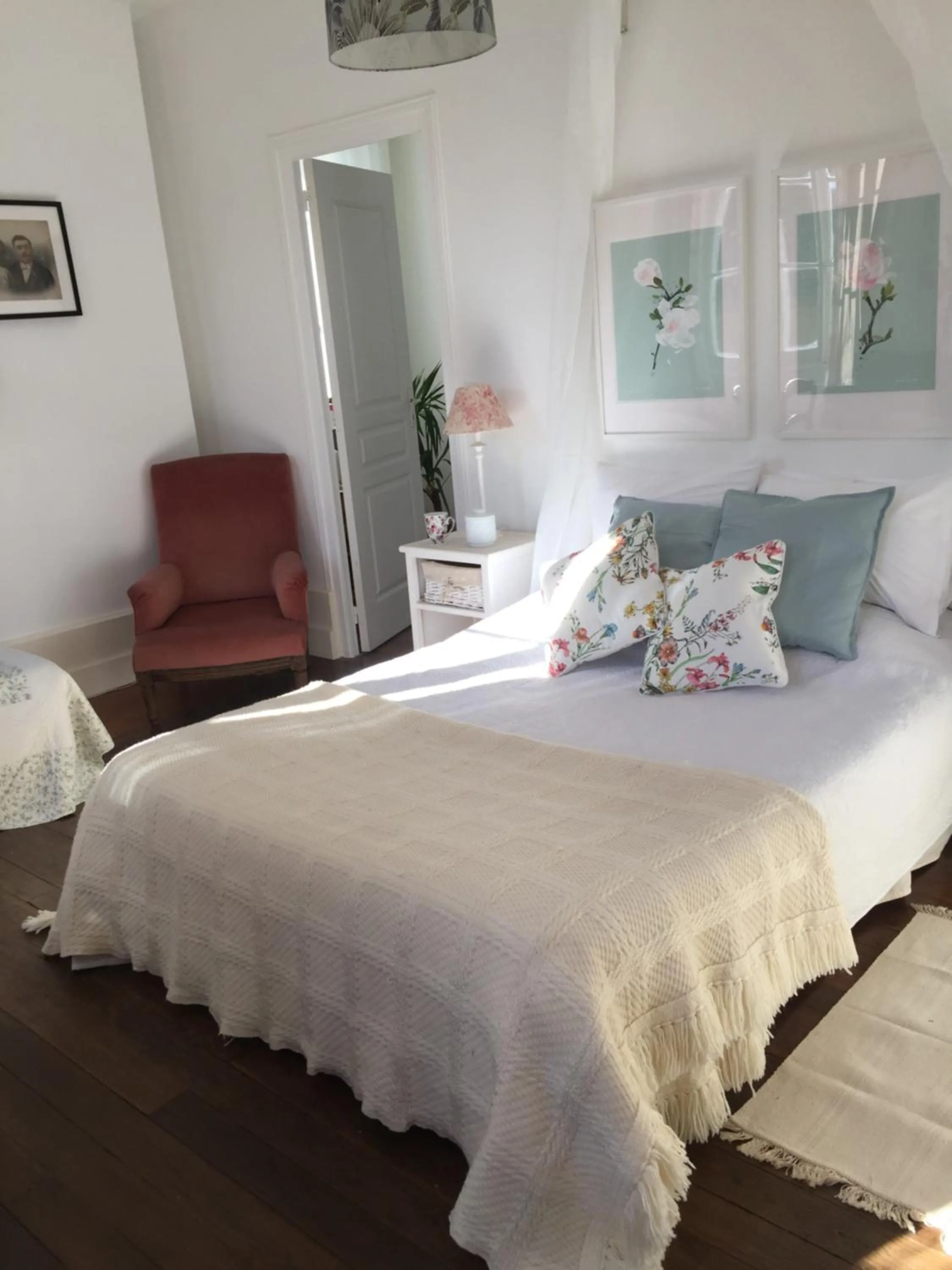 Bedroom, Bed in Il était une fois un jardin