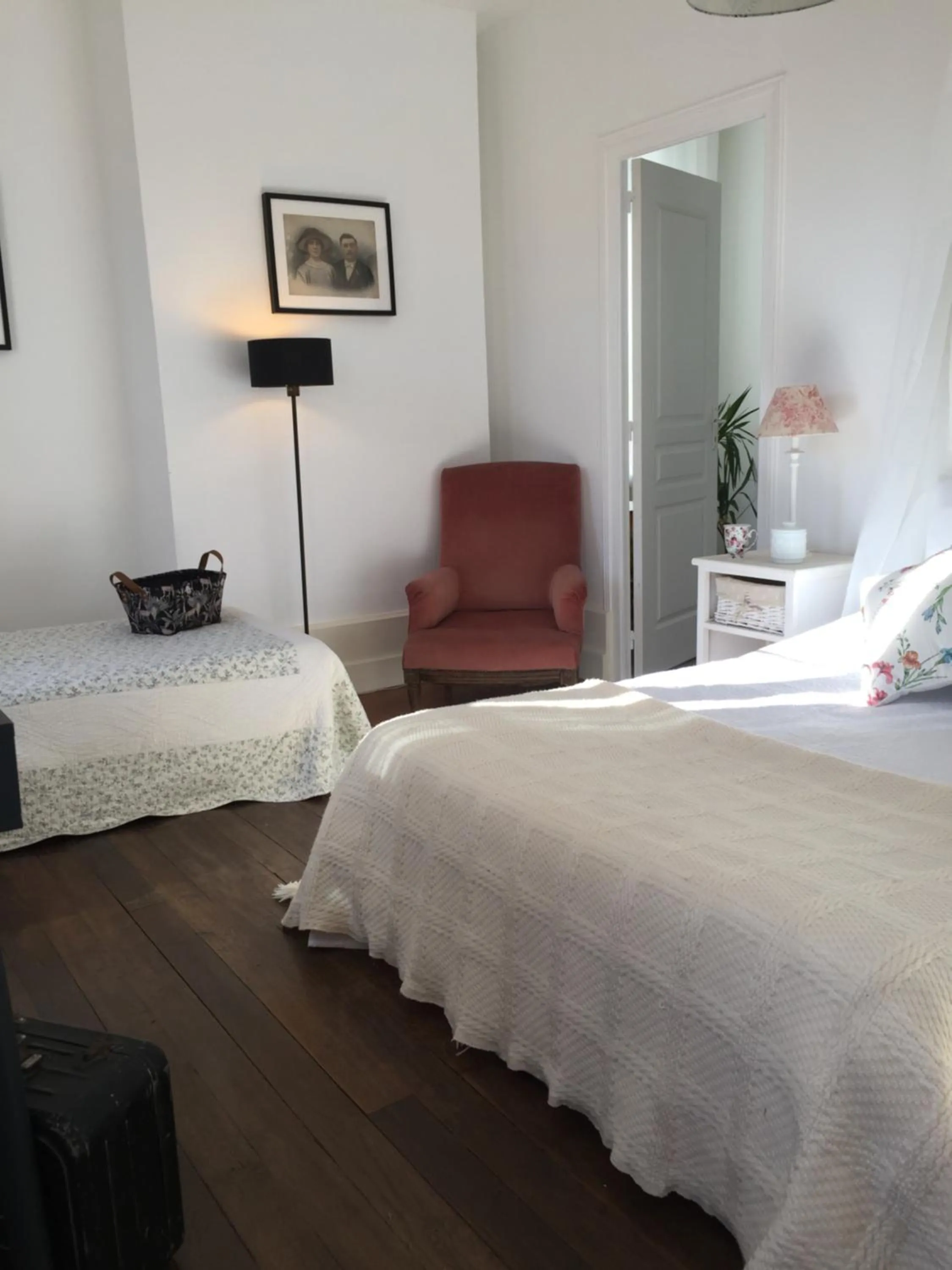 Bedroom, Bed in Il était une fois un jardin