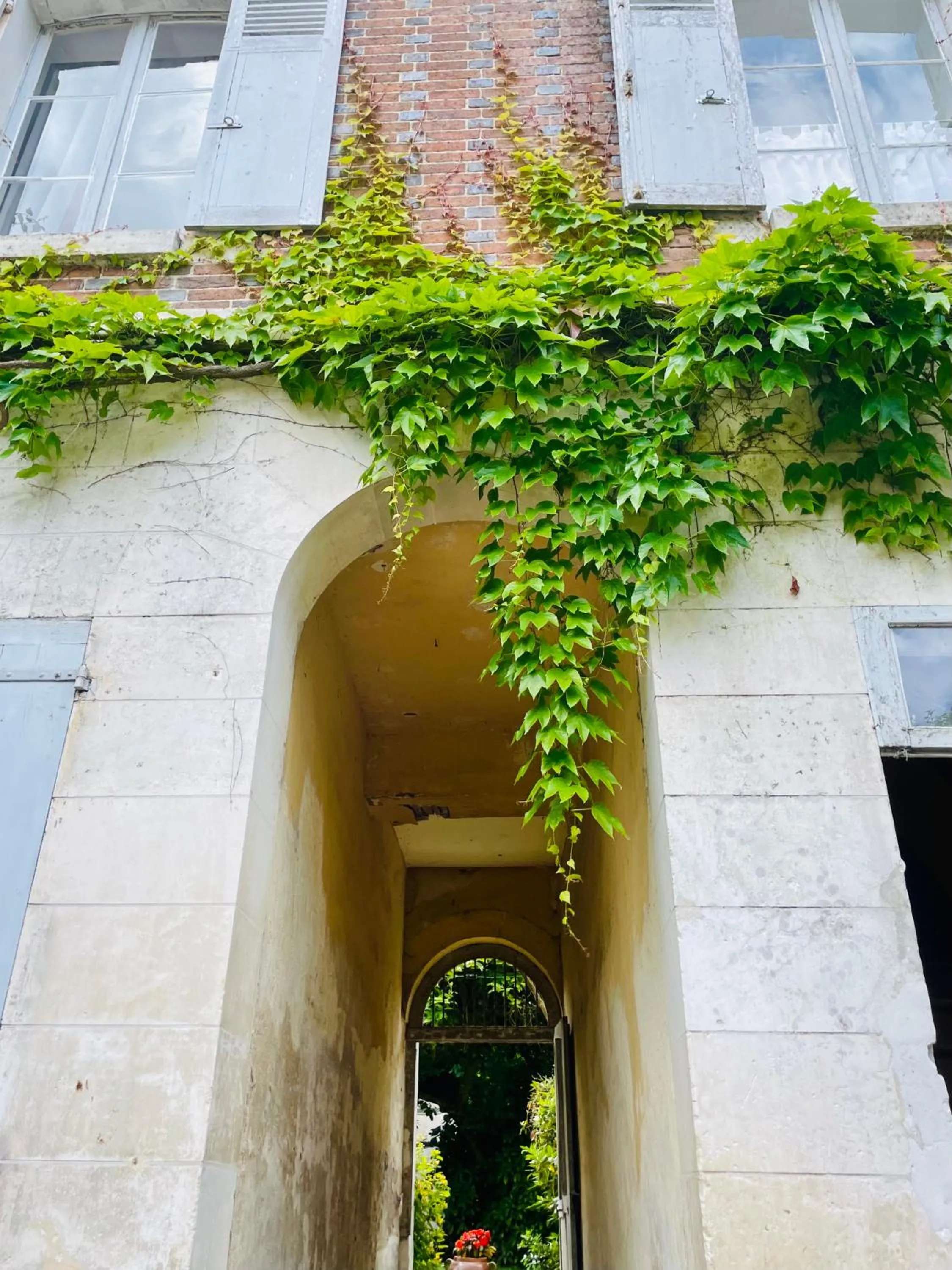 Property building in Il était une fois un jardin