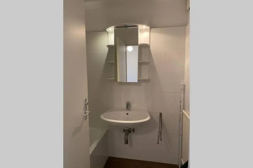 Mitten im Achten. Zentrale Wohnung in Wien