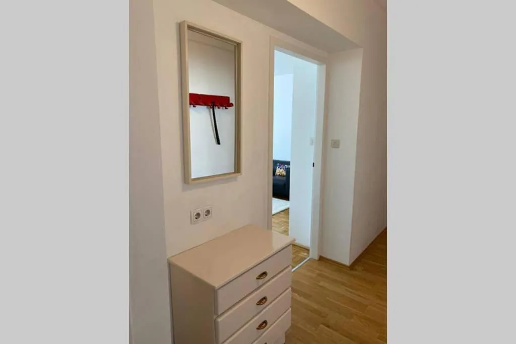 Mitten im Achten. Zentrale Wohnung in Wien