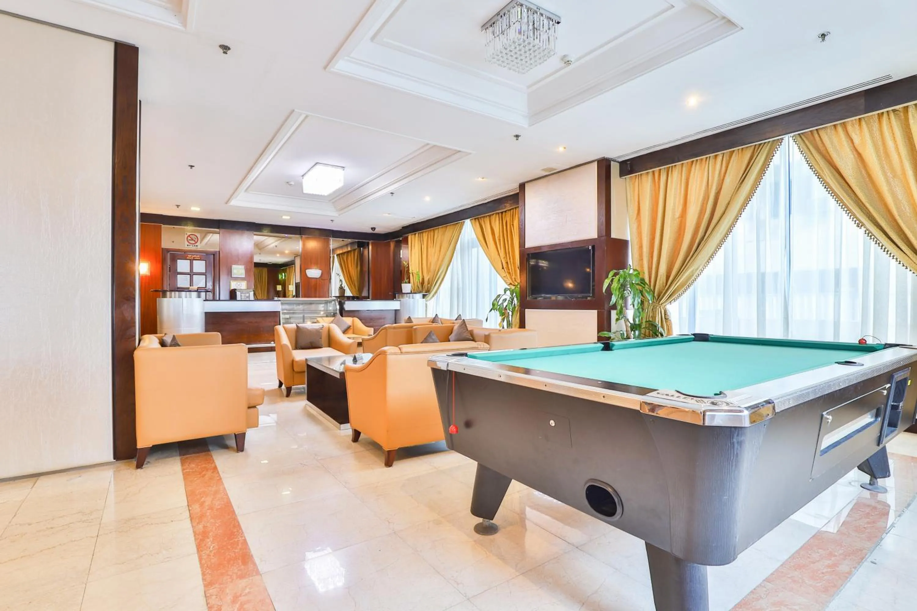 Billiard in Landmark Summit Hotel