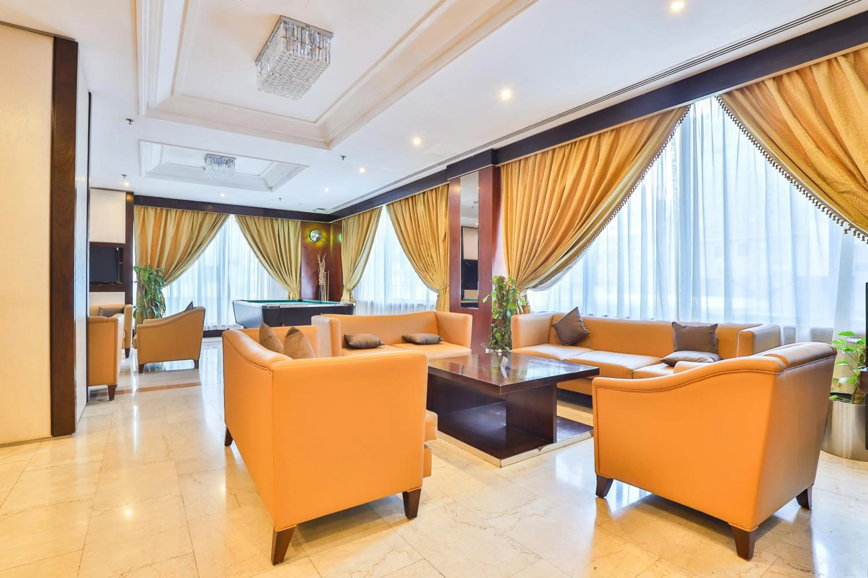 Lobby or reception in Landmark Summit Hotel