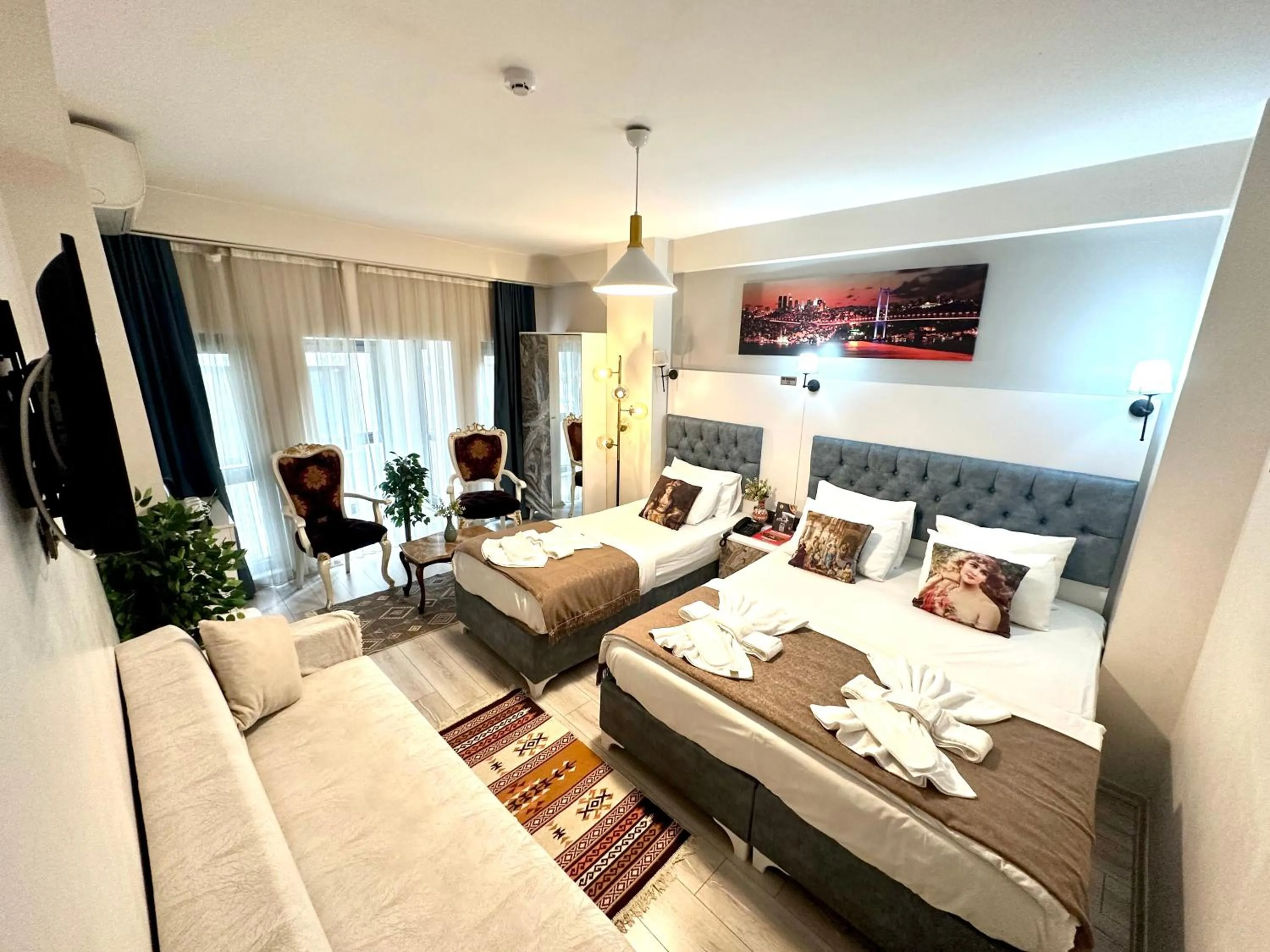 Photo of the whole room, Bed in Galapera Hotel